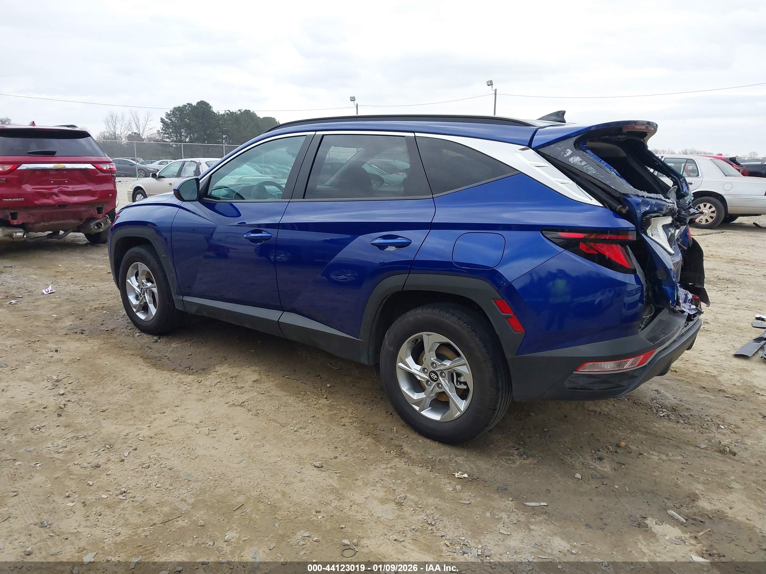 HYUNDAI TUCSON image 3