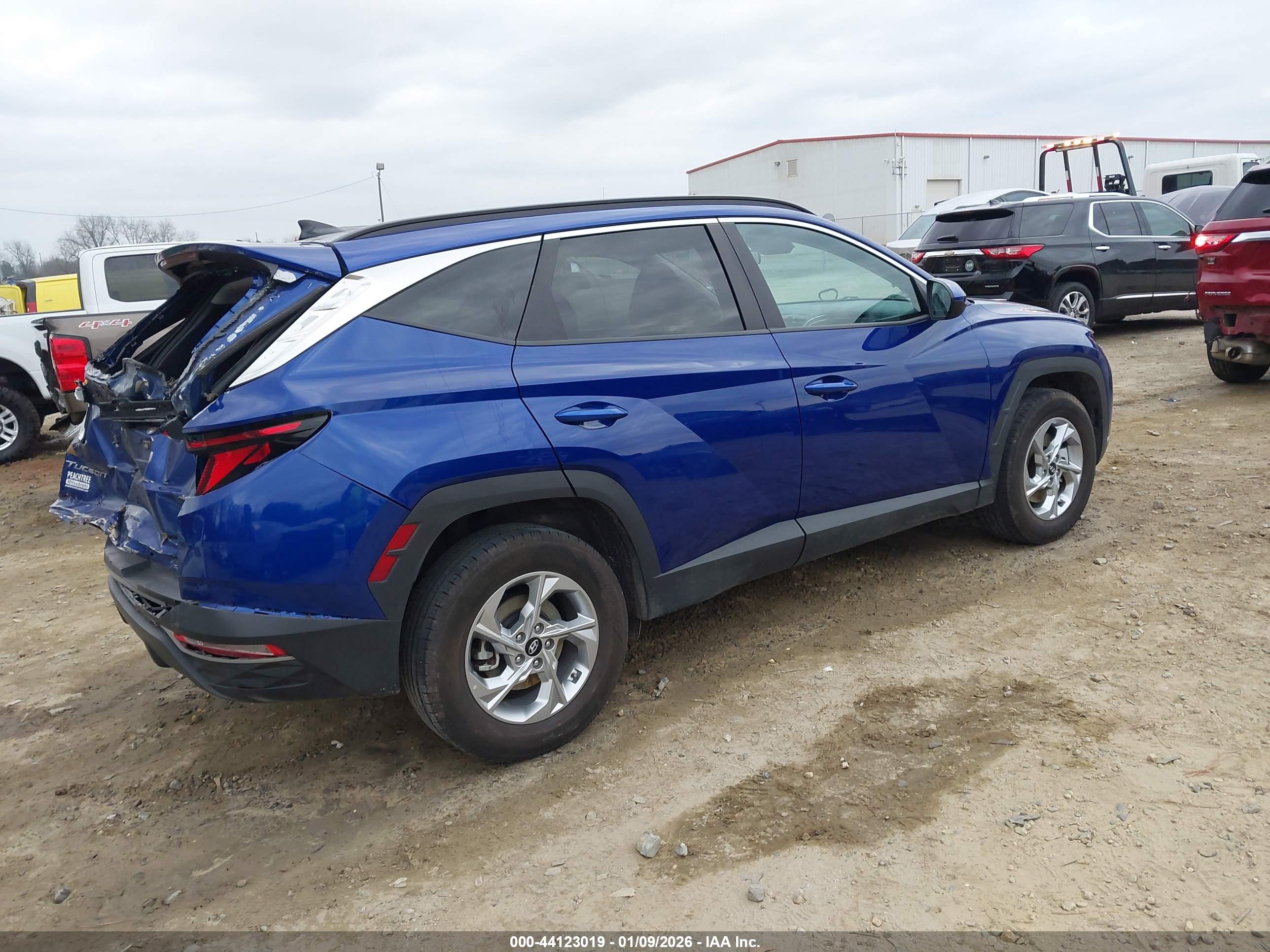 HYUNDAI TUCSON image 4