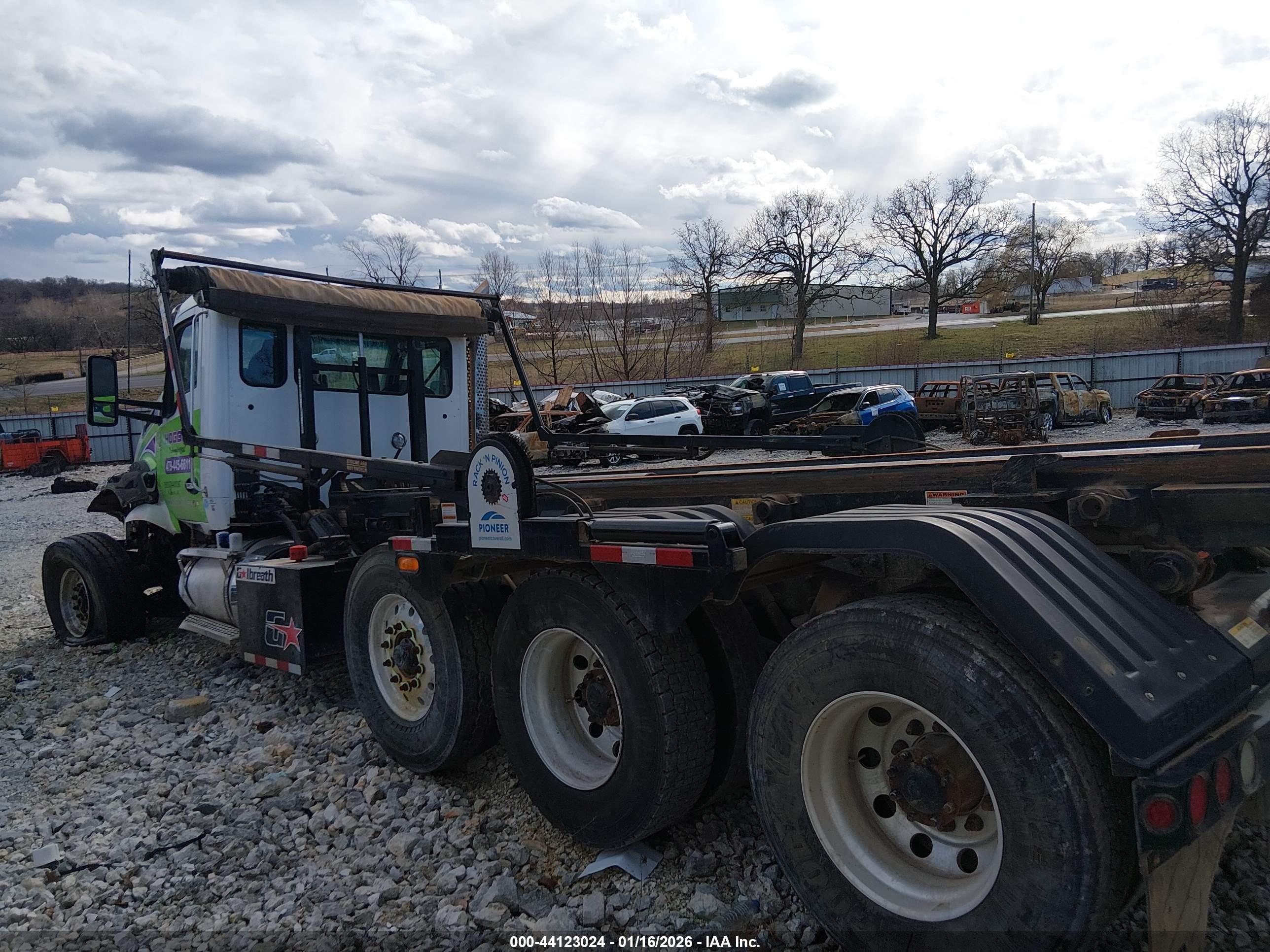 KENWORTH T880 image 3