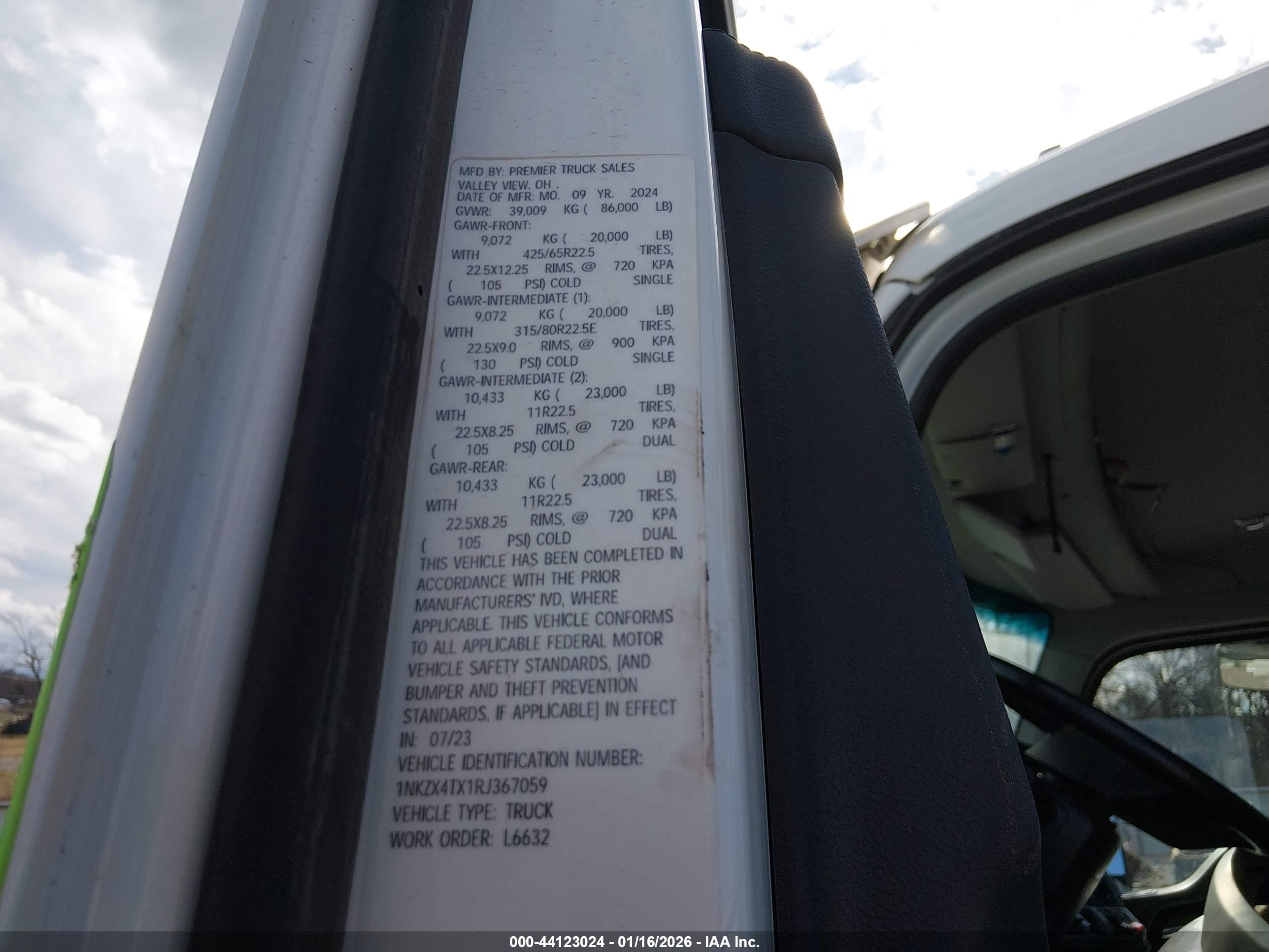 KENWORTH T880 image 9