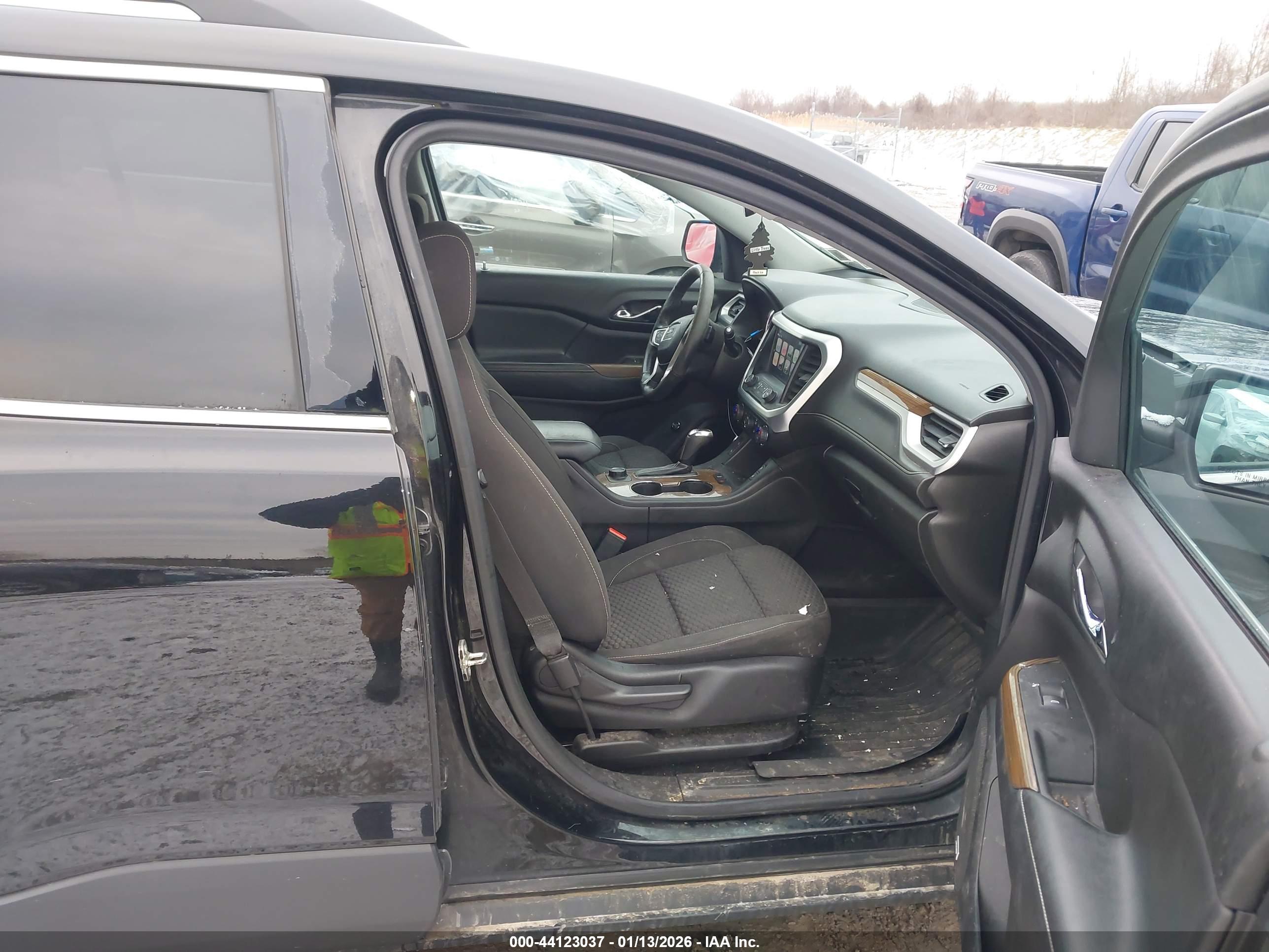 GMC ACADIA image 5