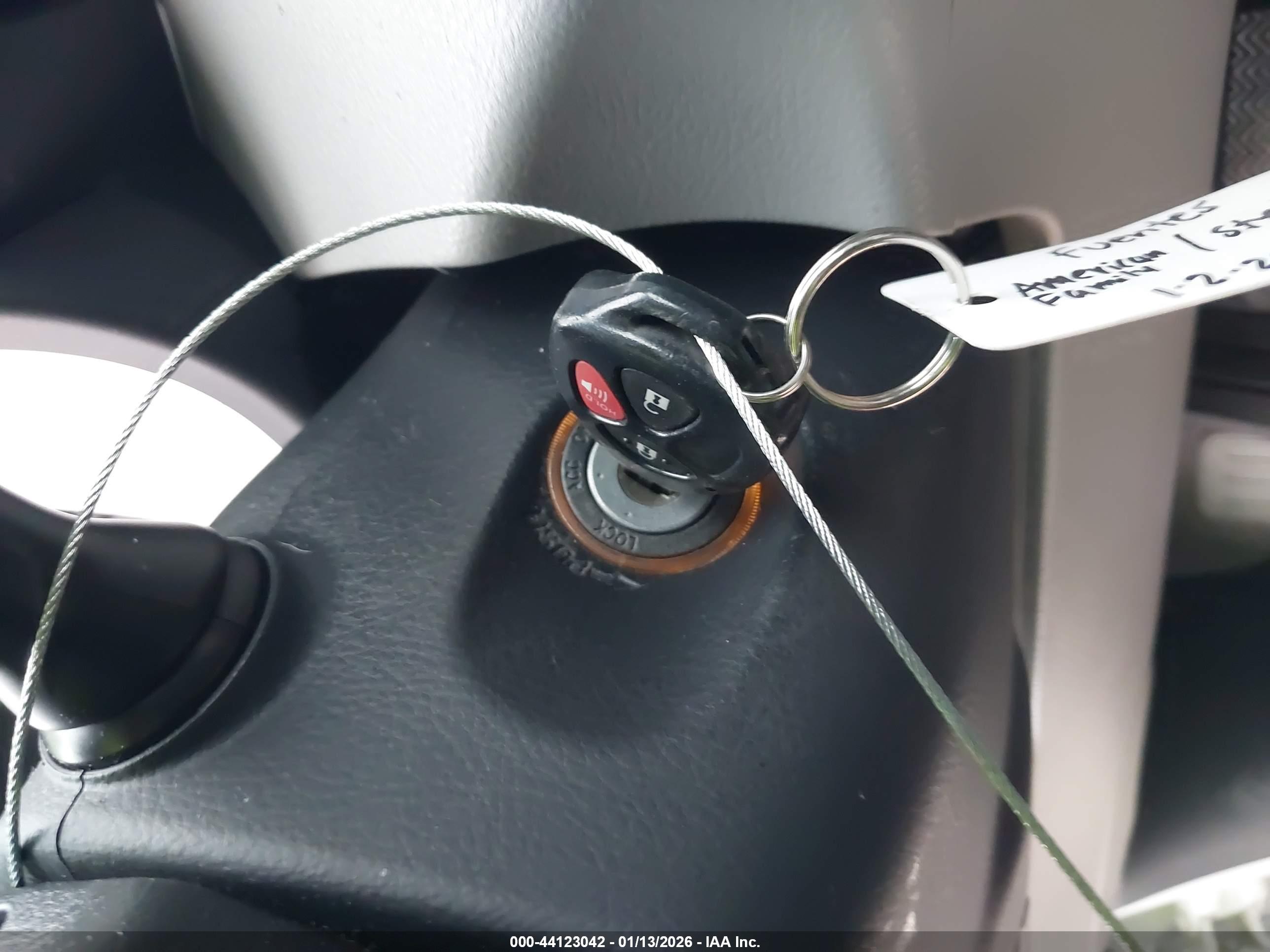 TOYOTA RAV4 image 11