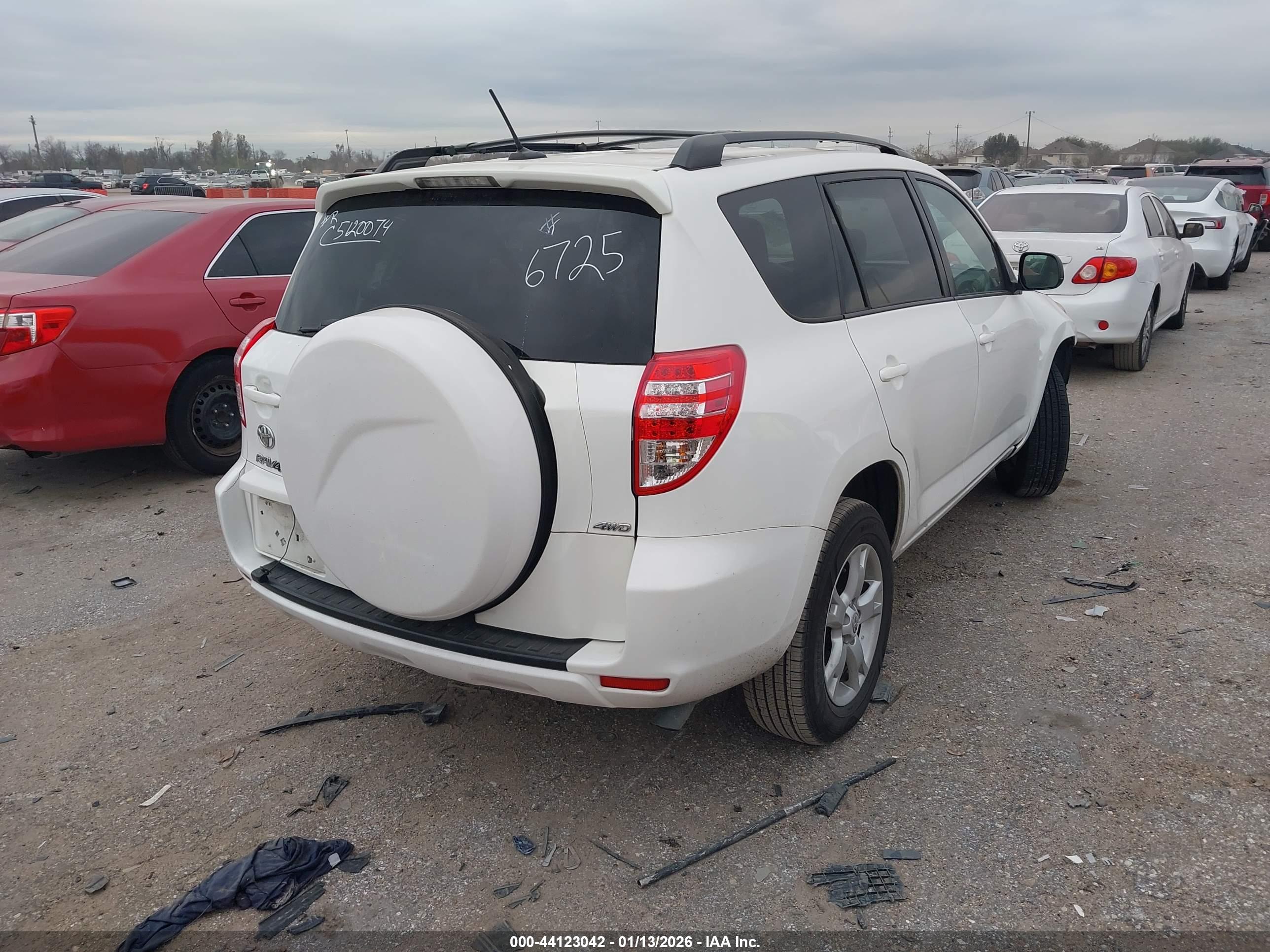 TOYOTA RAV4 image 4