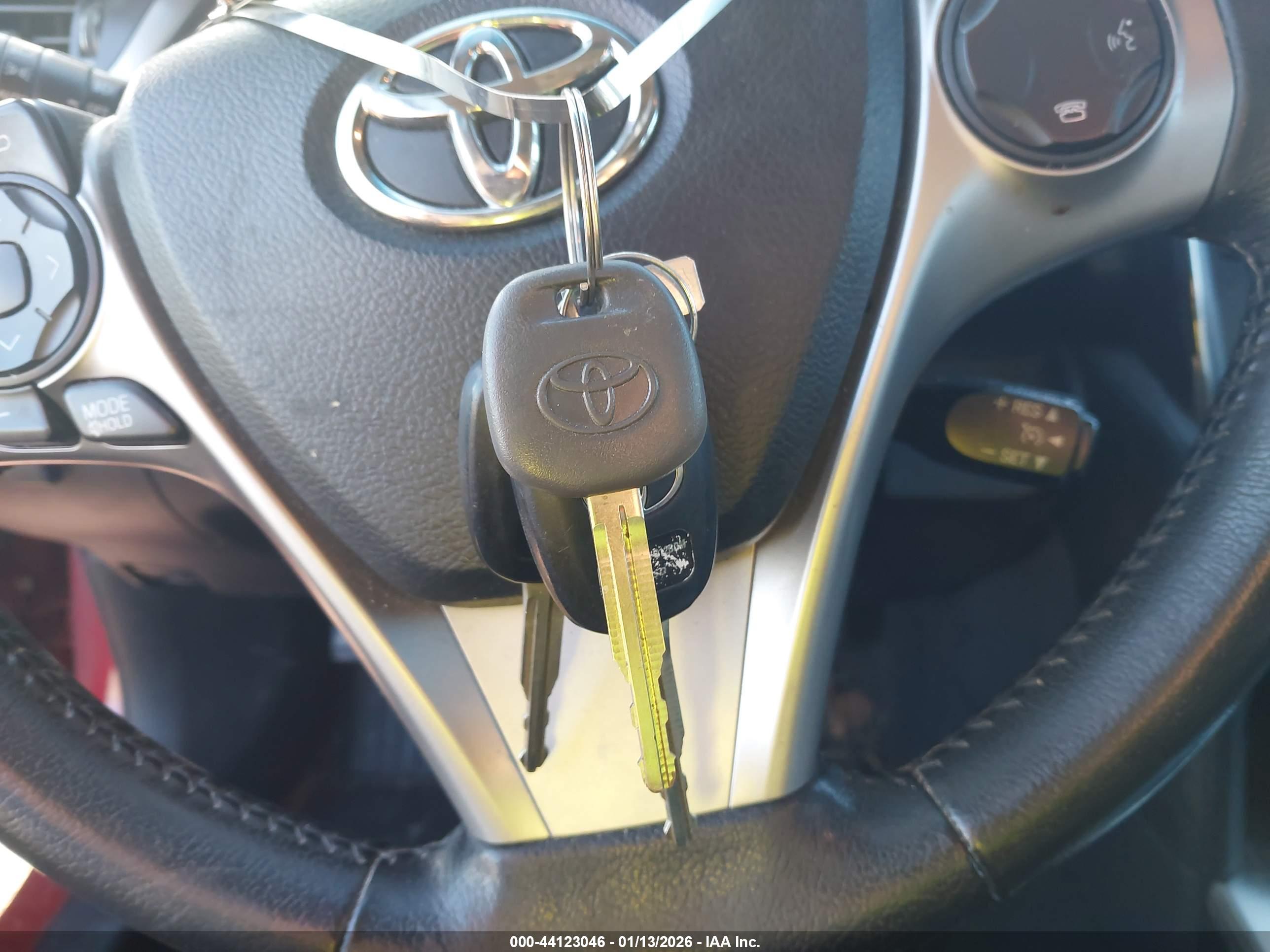 TOYOTA CAMRY image 11