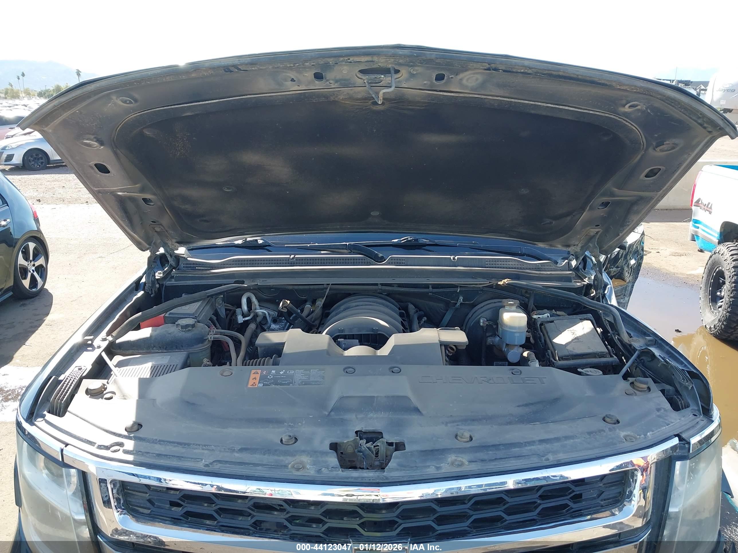 CHEVROLET TAHOE image 10