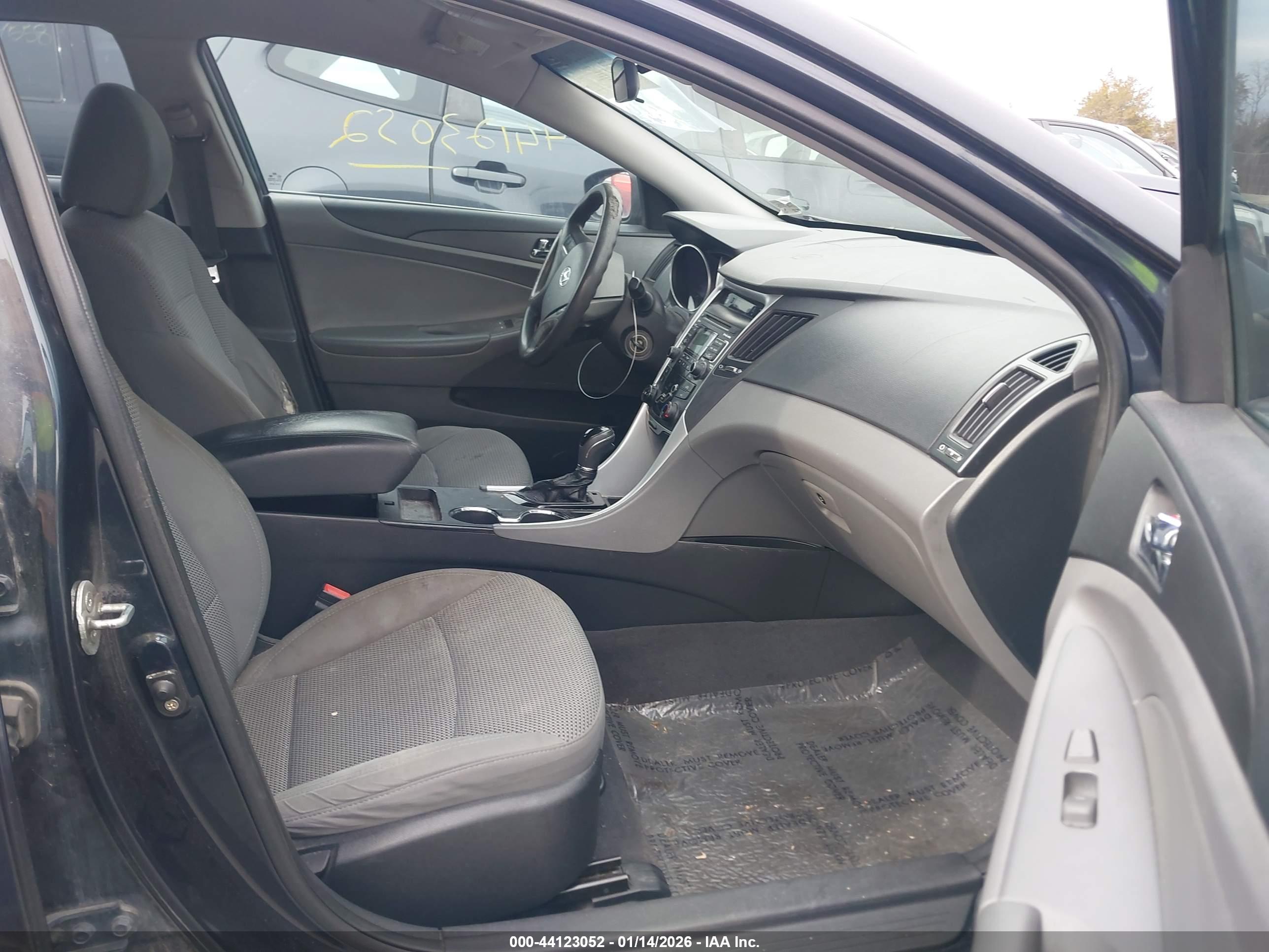 HYUNDAI SONATA image 5