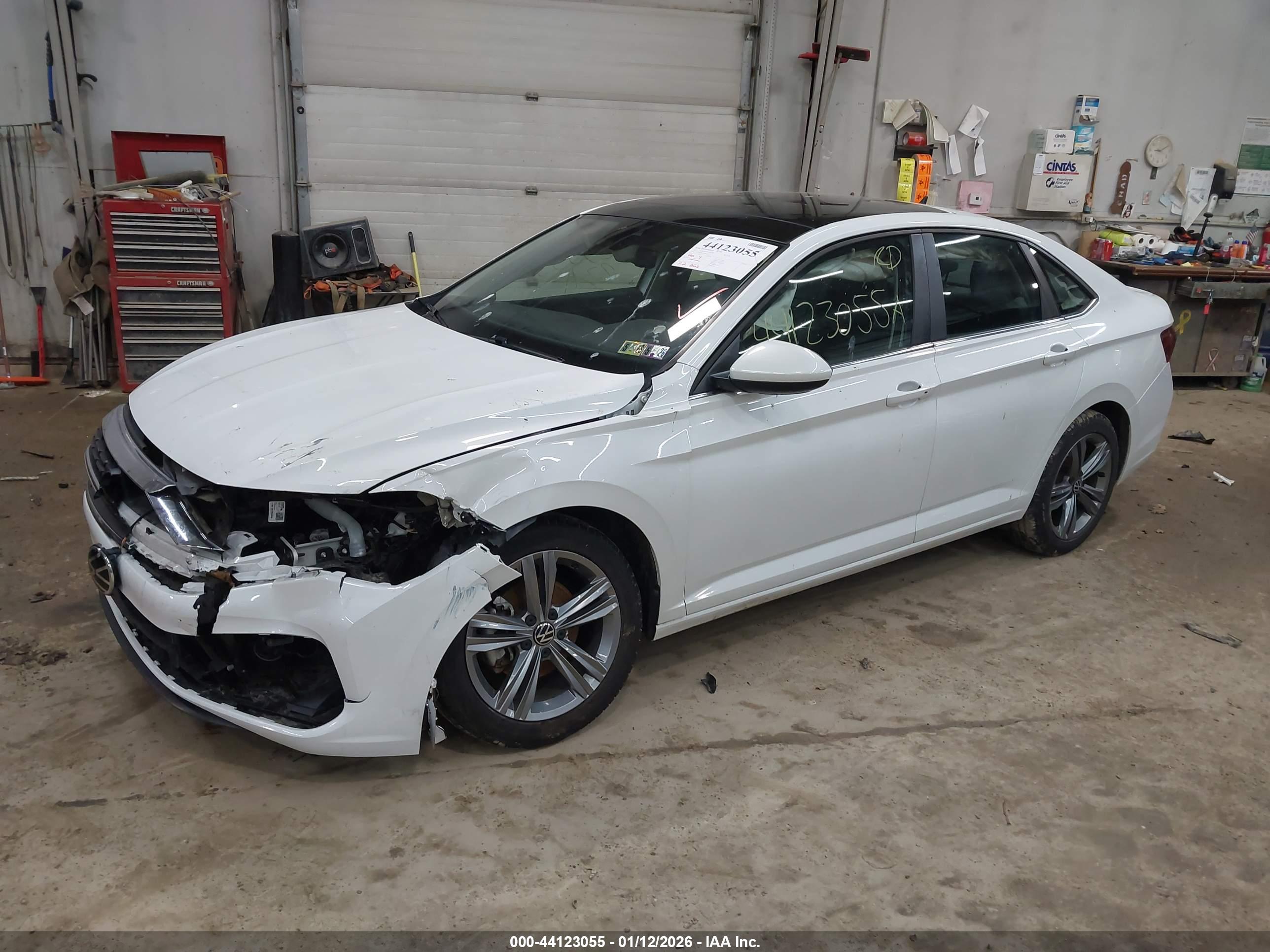 VOLKSWAGEN JETTA image 2
