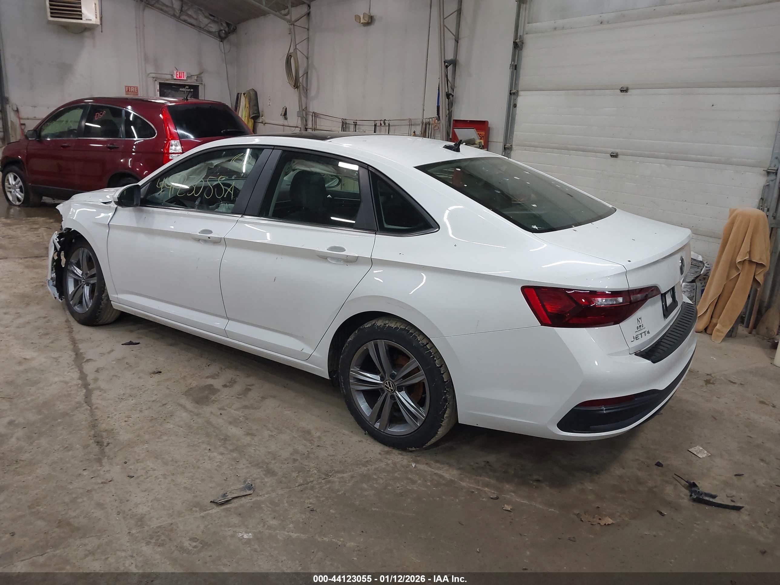 VOLKSWAGEN JETTA image 3