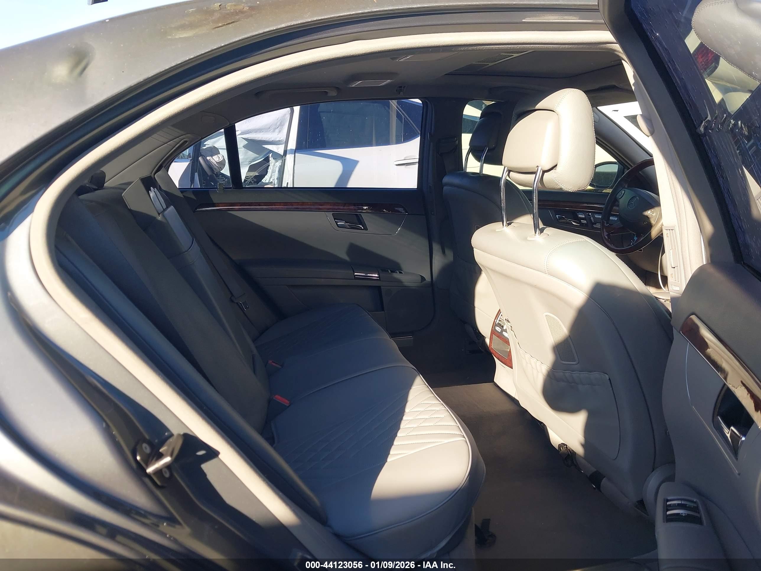 MERCEDES-BENZ S image 8
