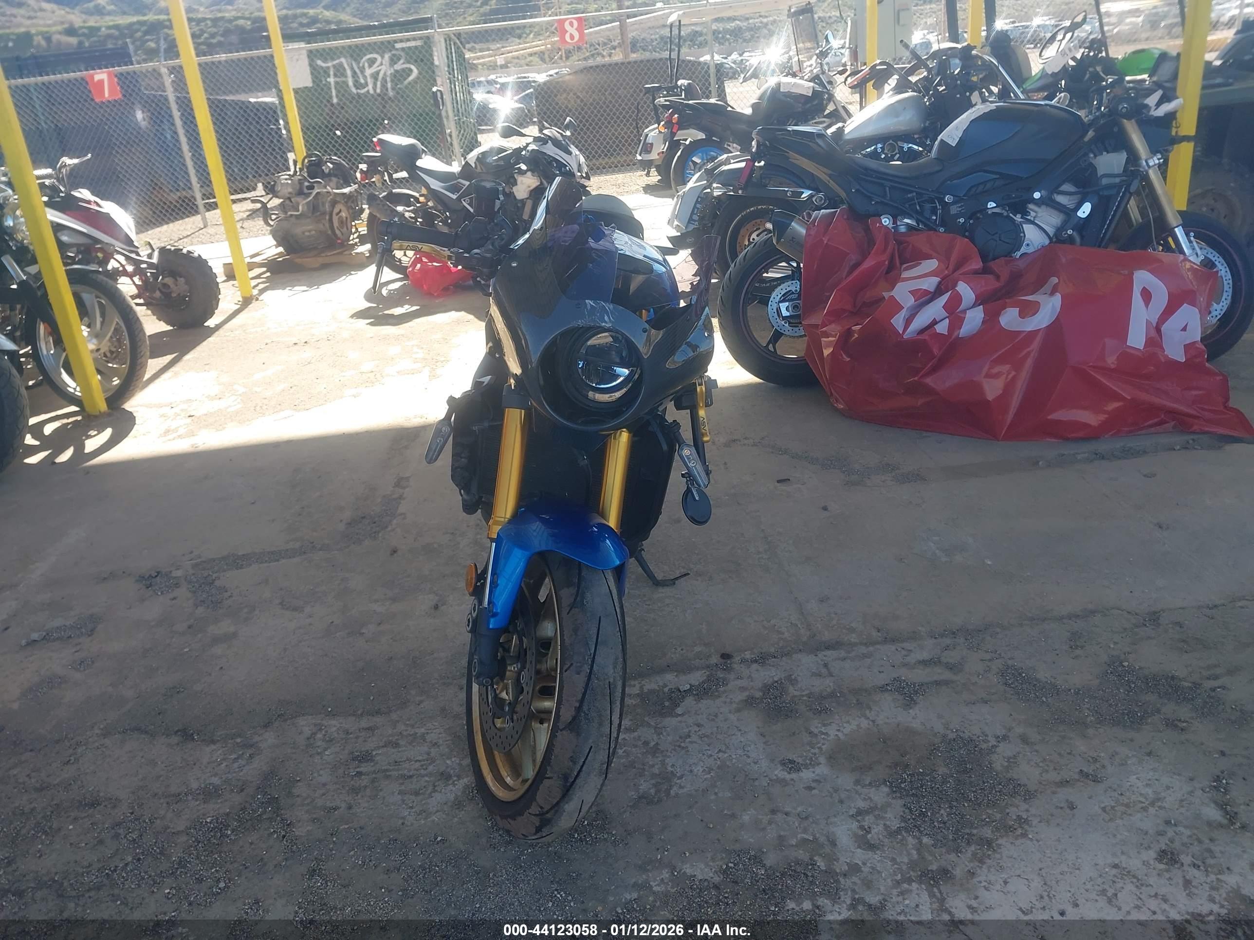 YAMAHA MTM890 image 5