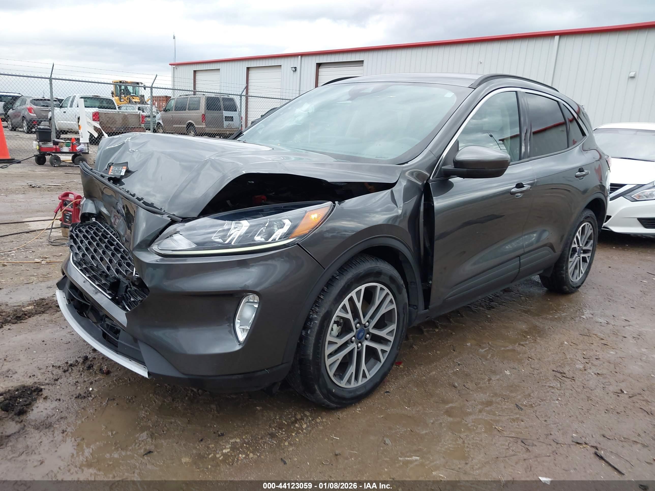 FORD ESCAPE image 2