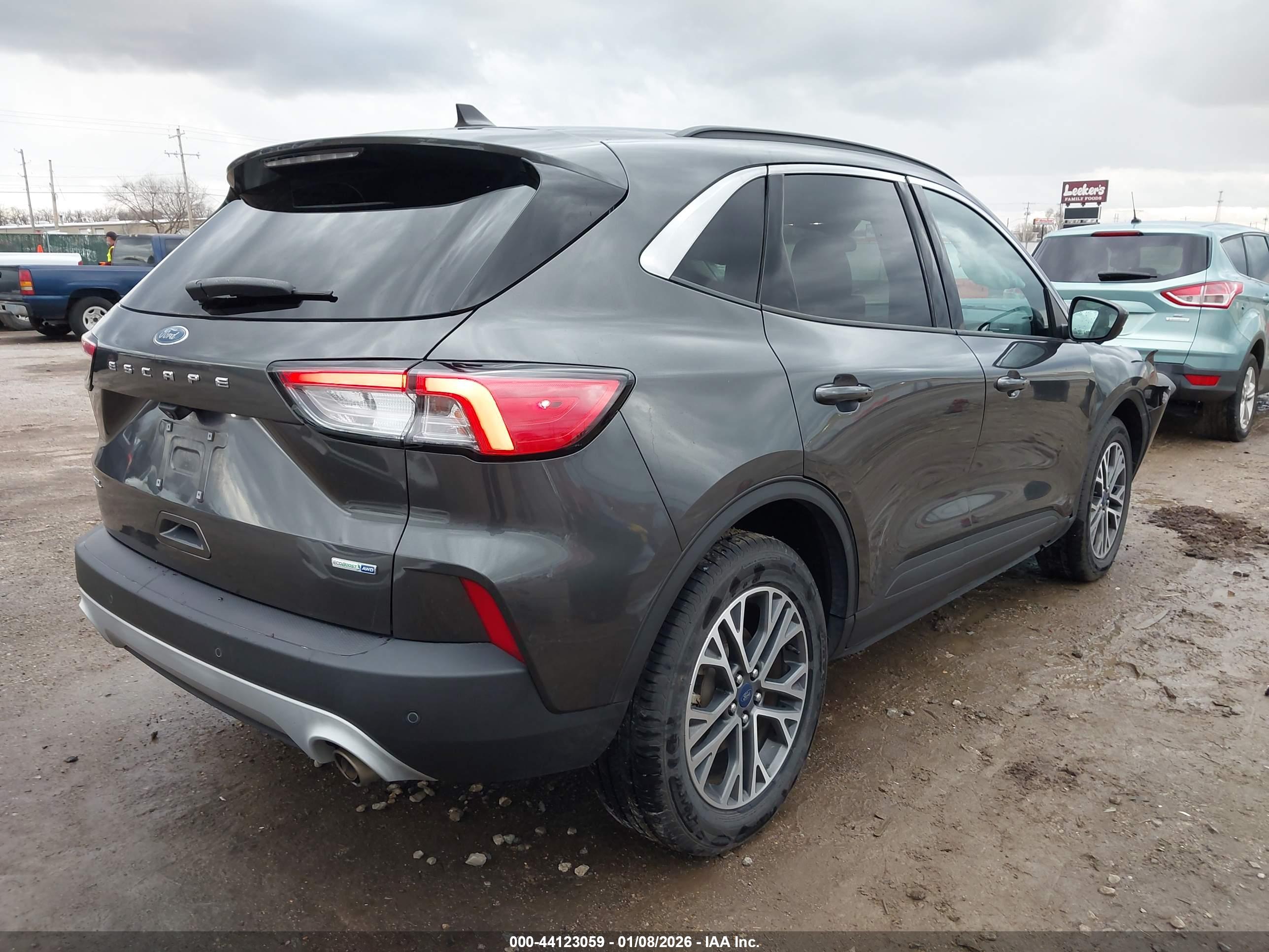 FORD ESCAPE image 4