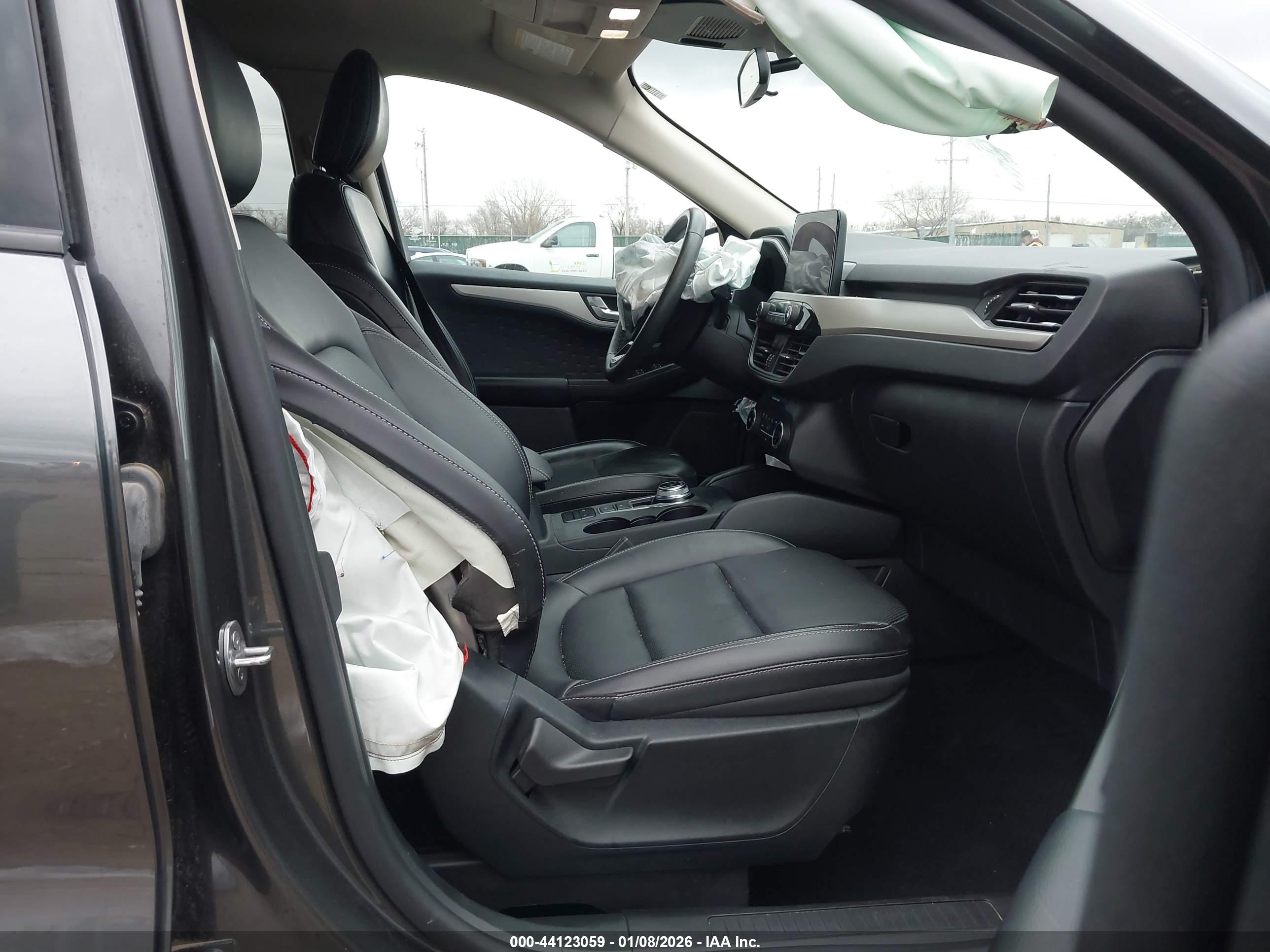 FORD ESCAPE image 5