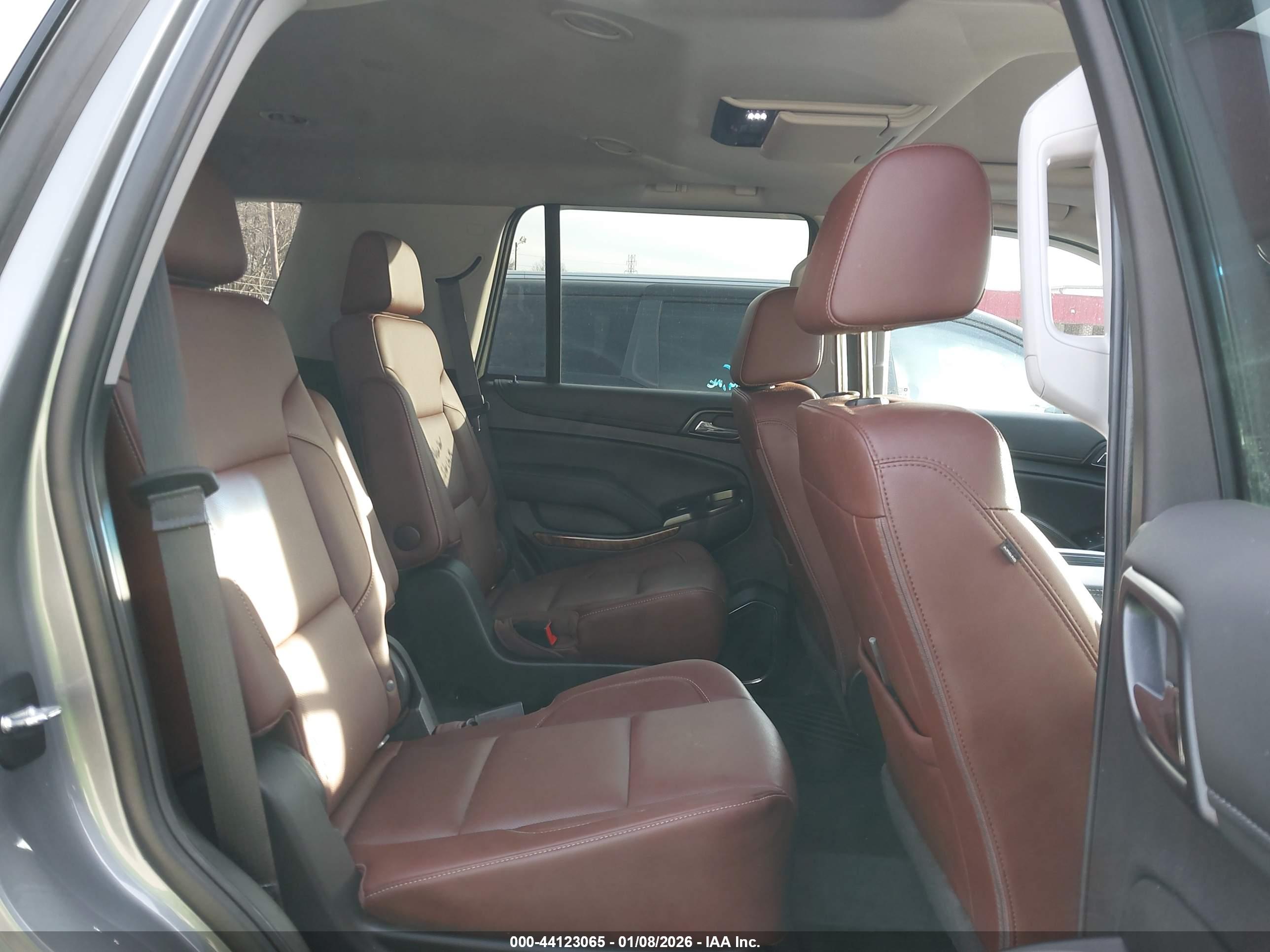 CHEVROLET TAHOE image 8