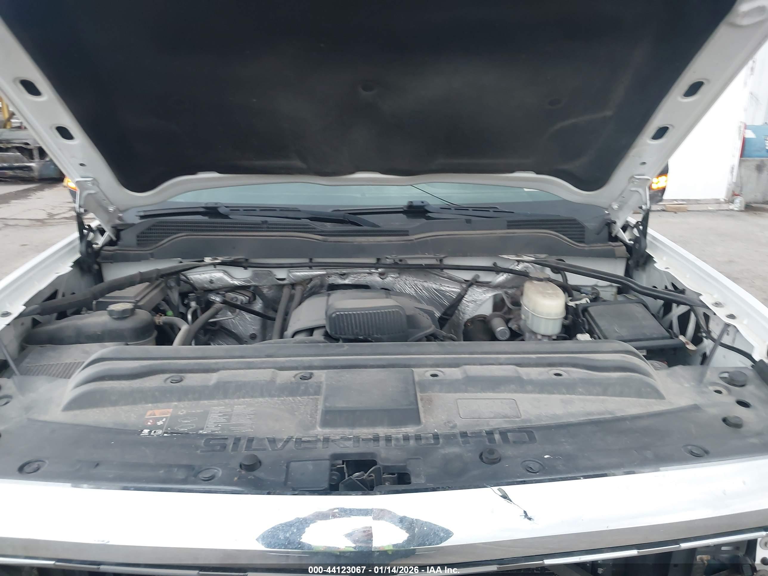 CHEVROLET SILVERADO image 10