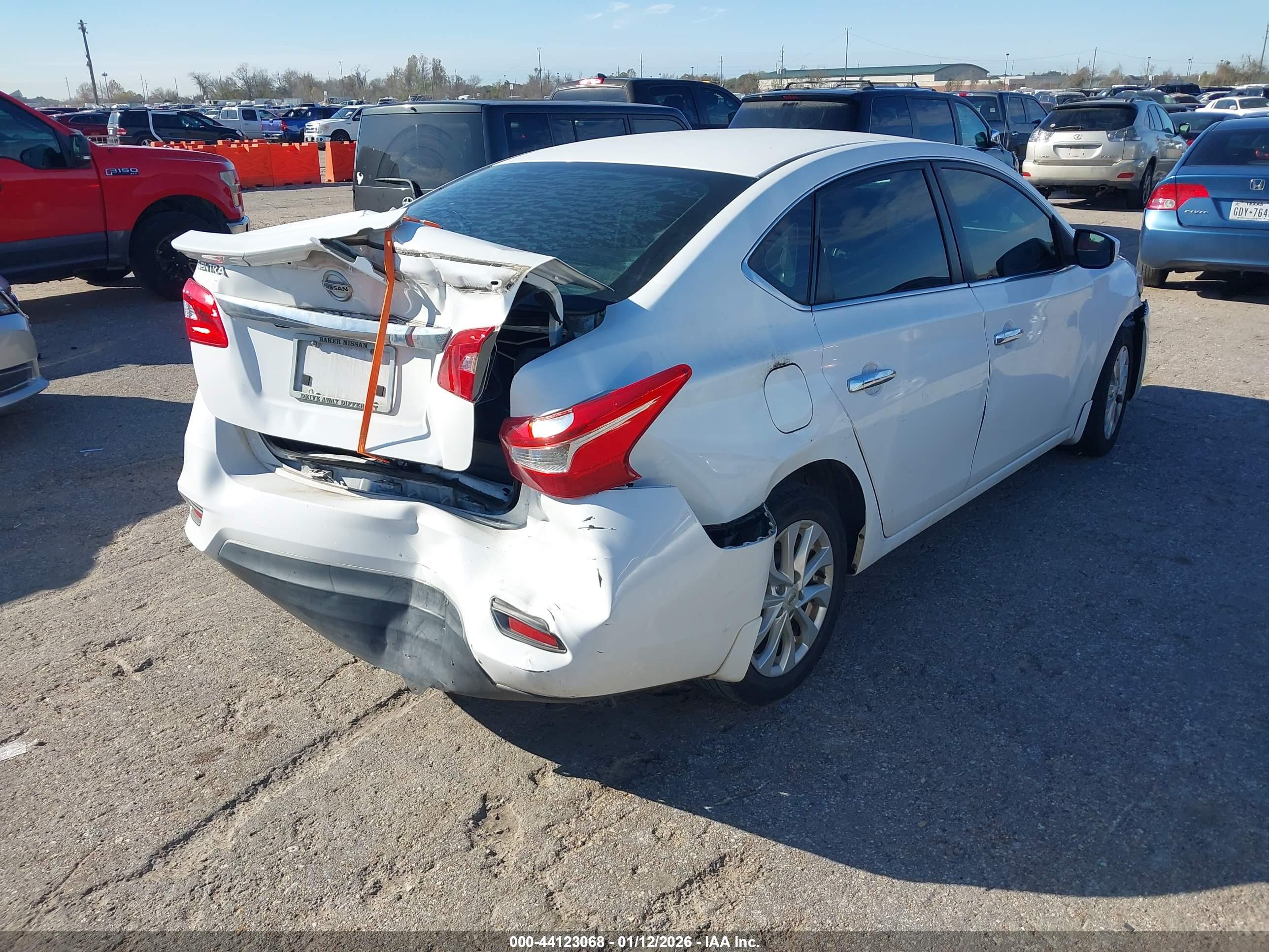 NISSAN SENTRA image 4