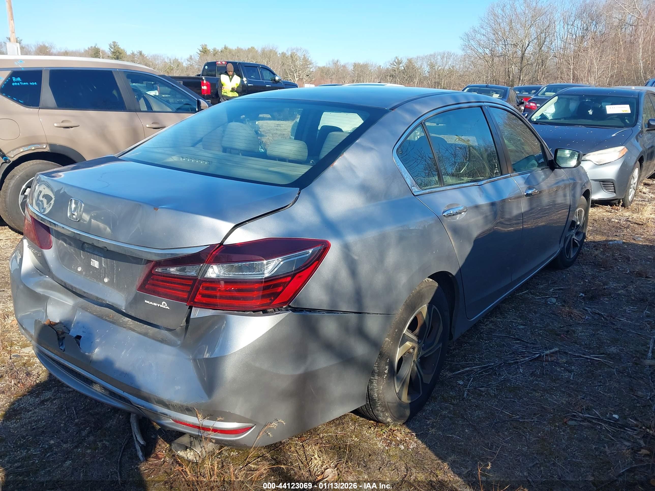 HONDA ACCORD image 4