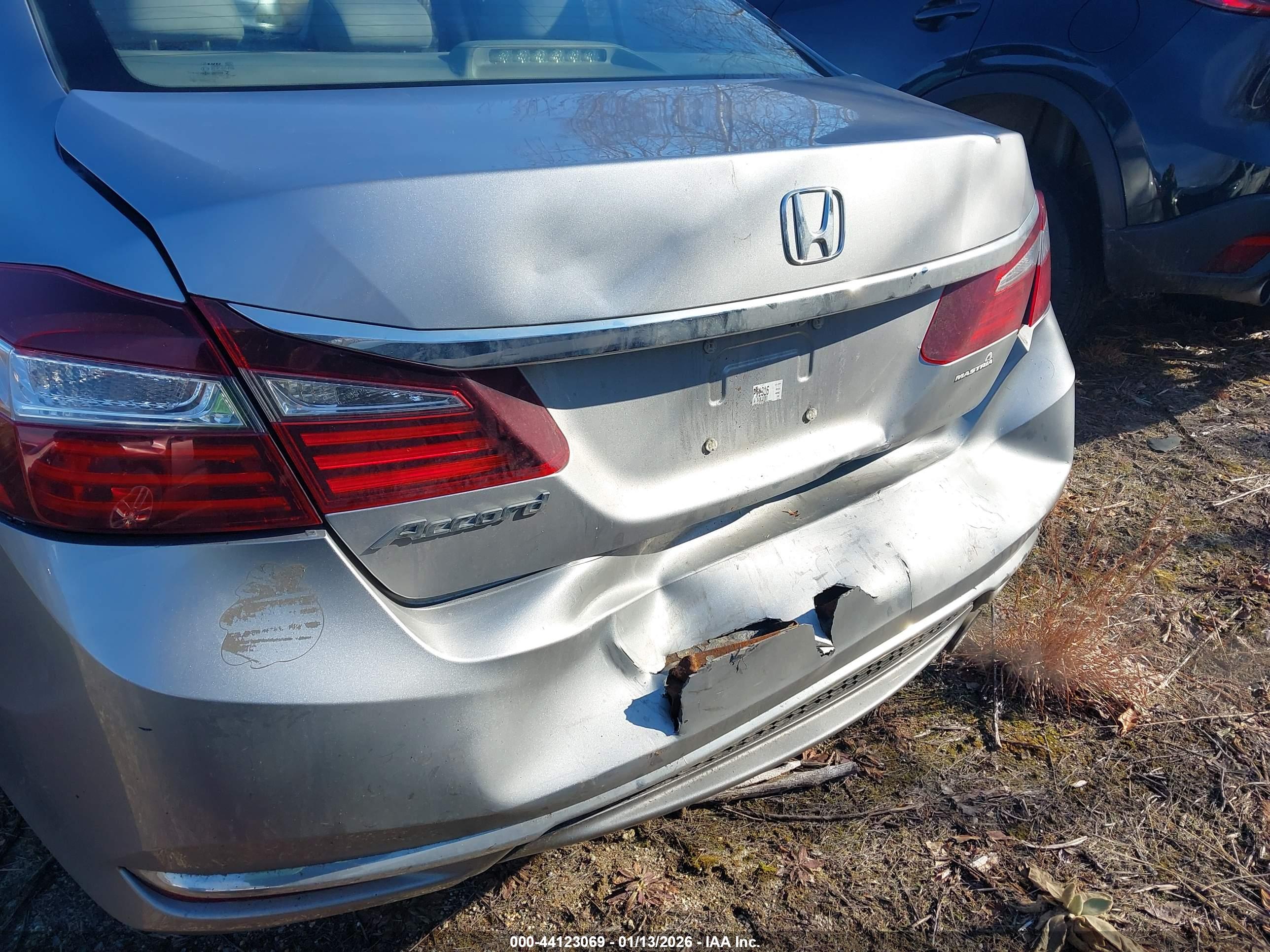 HONDA ACCORD image 6