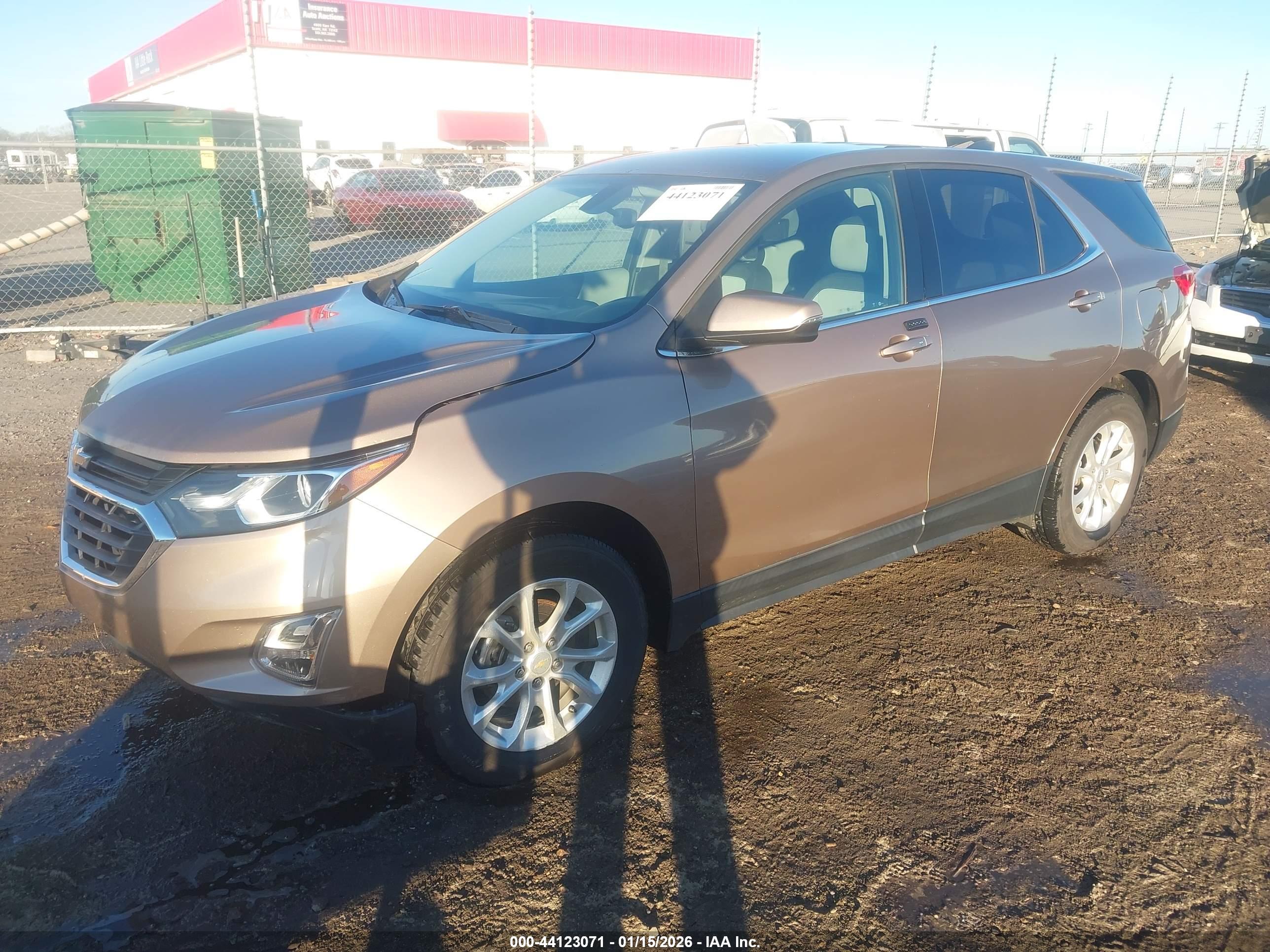 CHEVROLET EQUINOX image 2