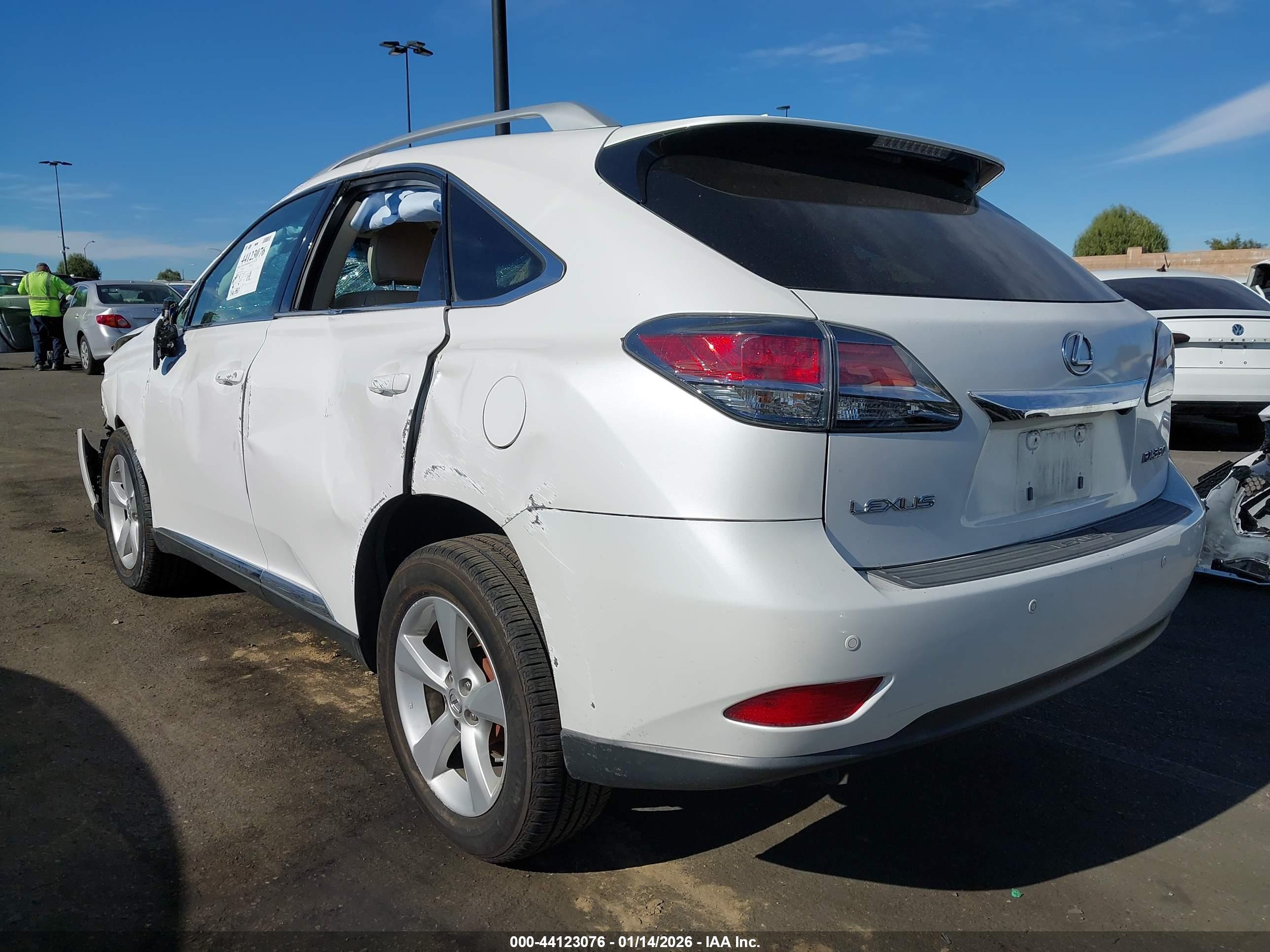 LEXUS RX image 3