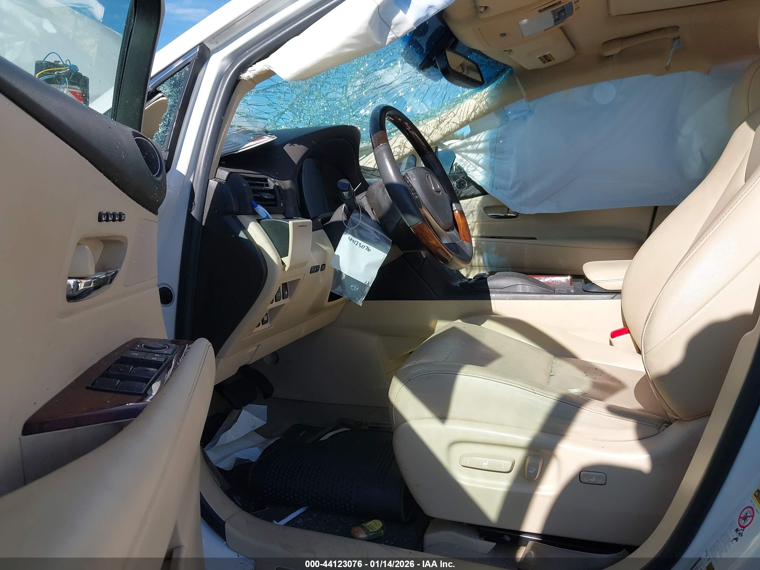 LEXUS RX image 5
