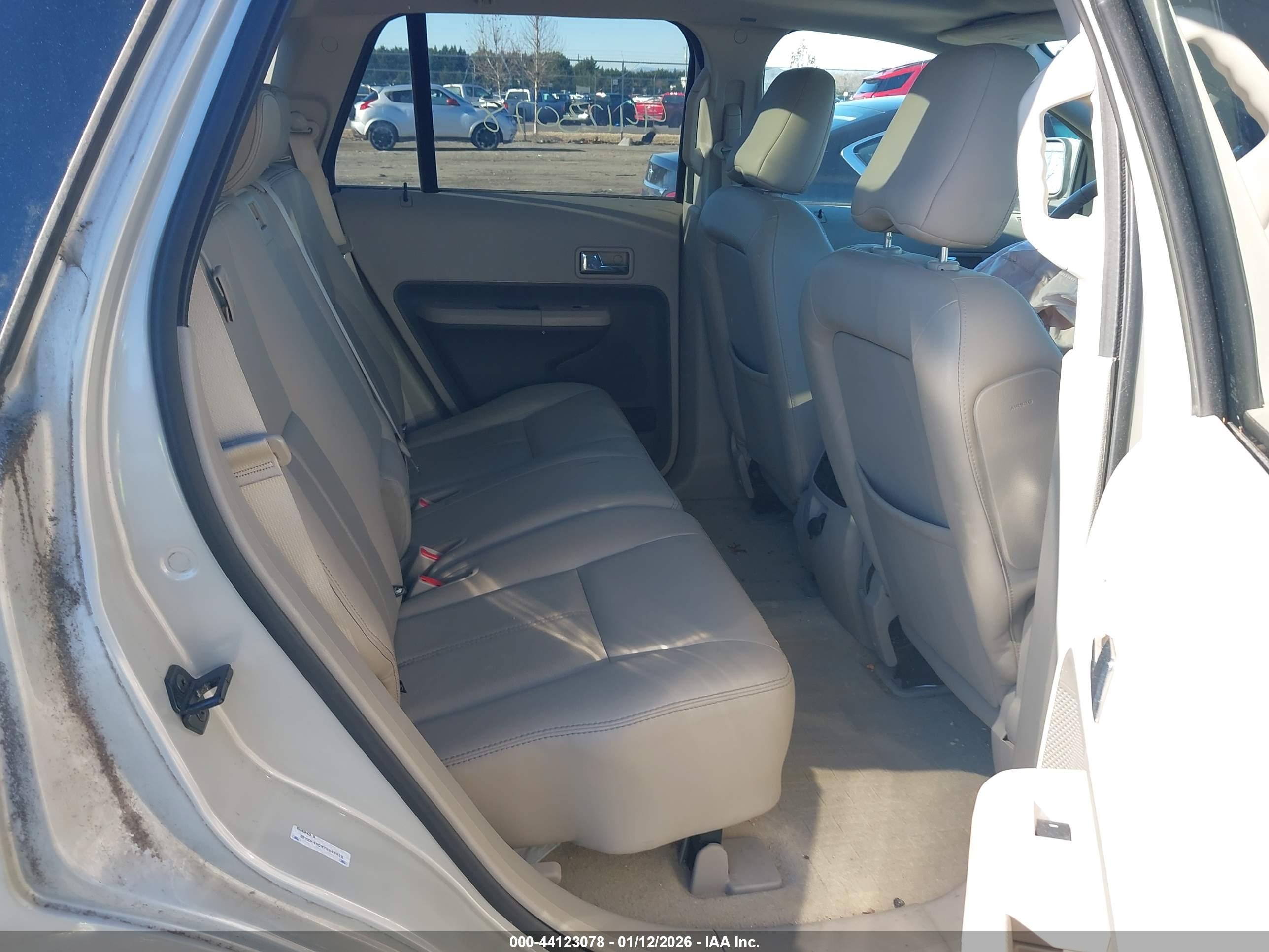 FORD EDGE image 8