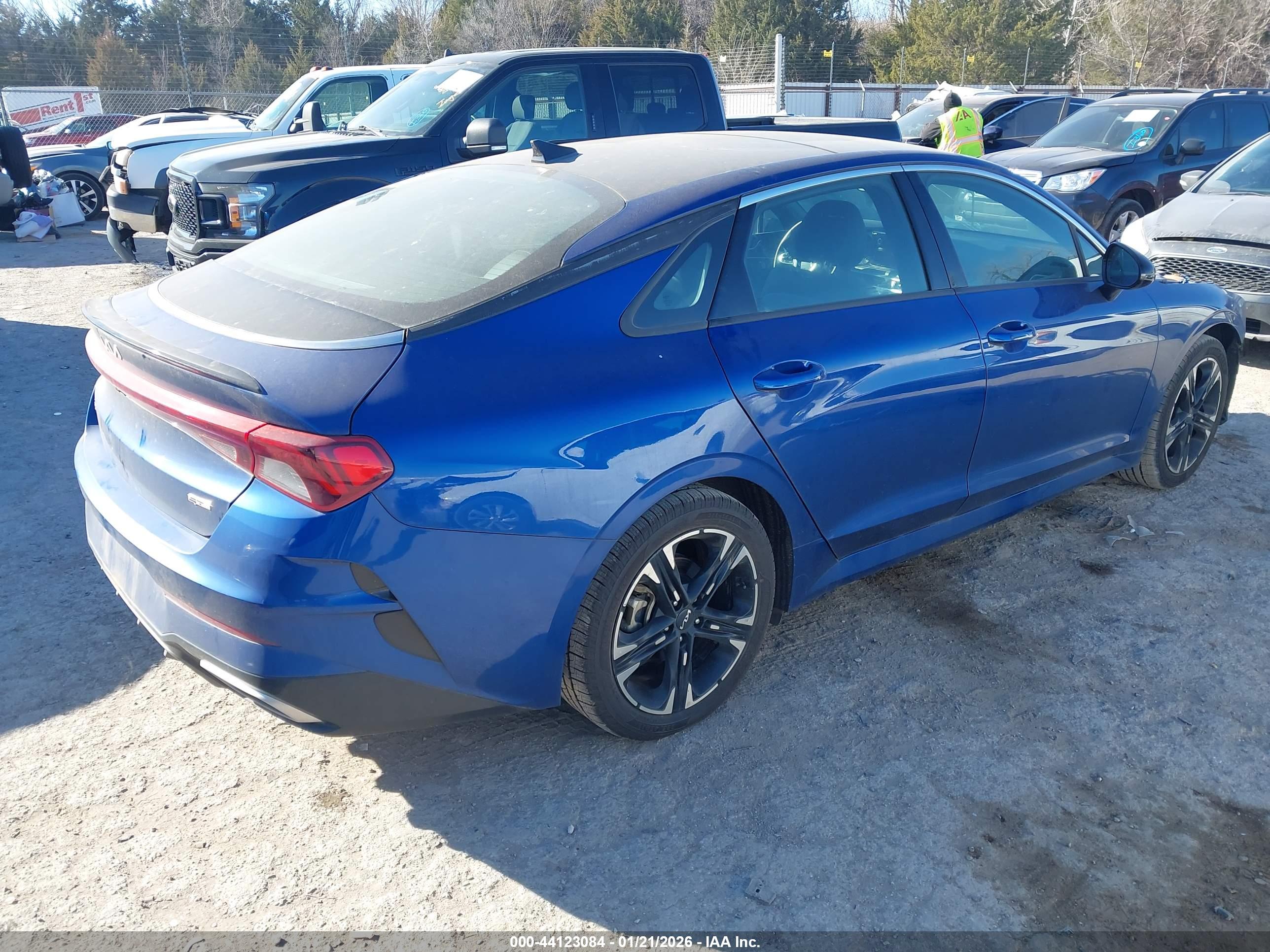 KIA K5 image 4
