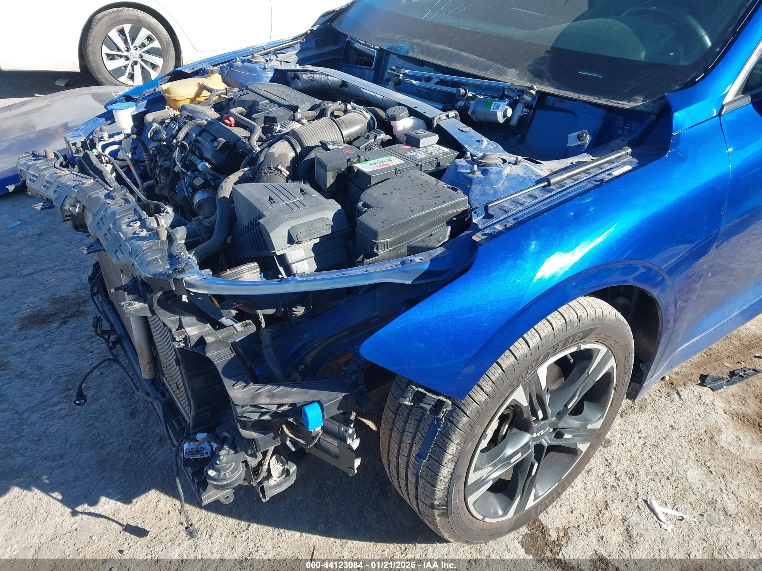 KIA K5 image 6