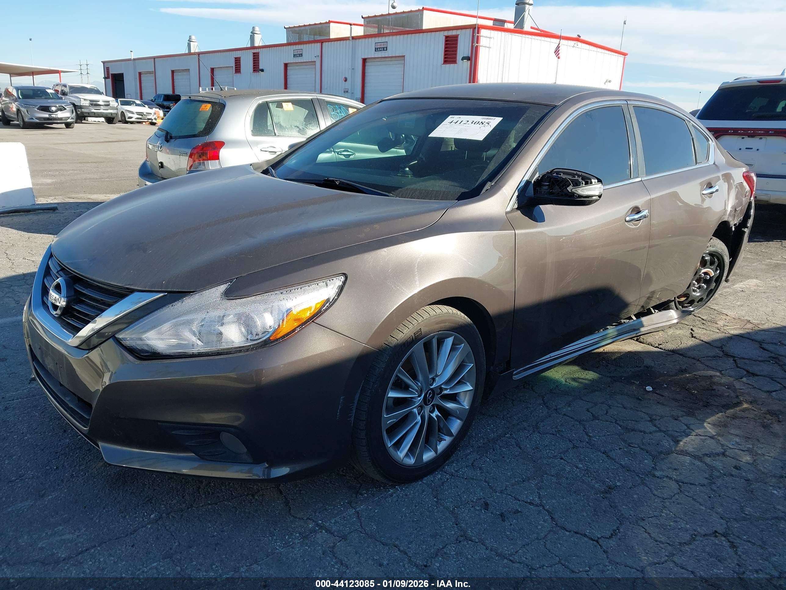 NISSAN ALTIMA image 2