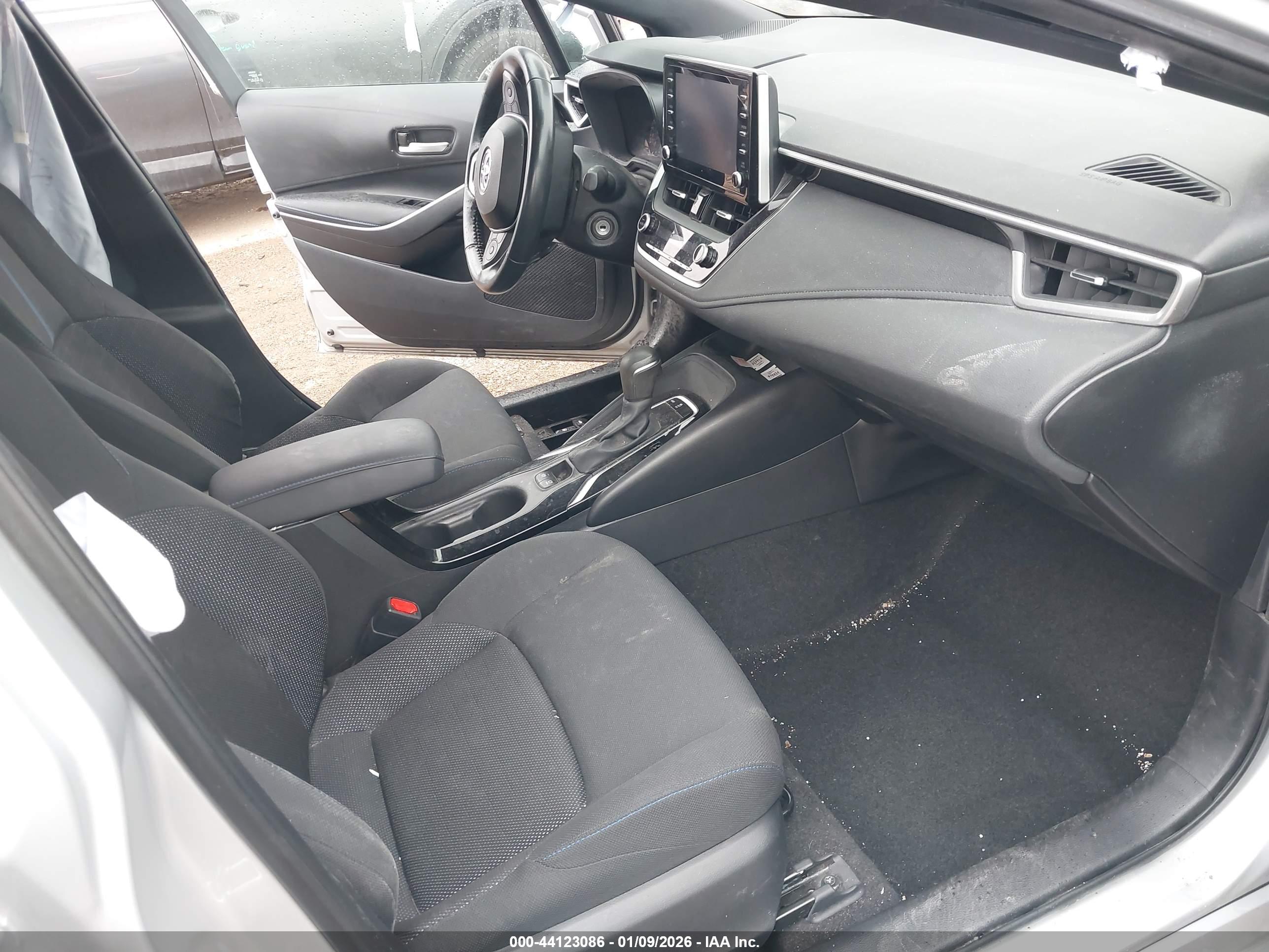 TOYOTA COROLLA image 5