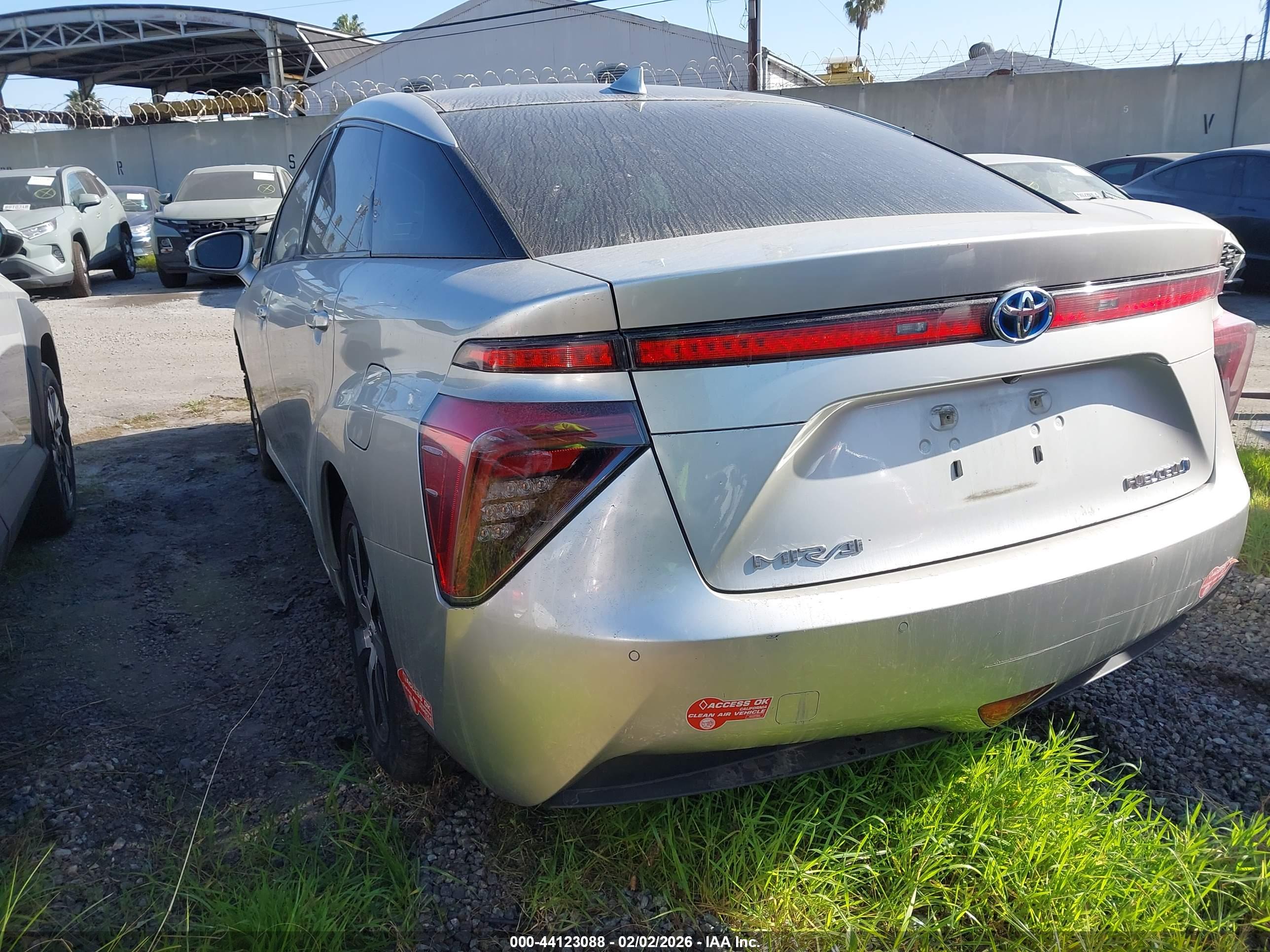 TOYOTA MIRAI image 3