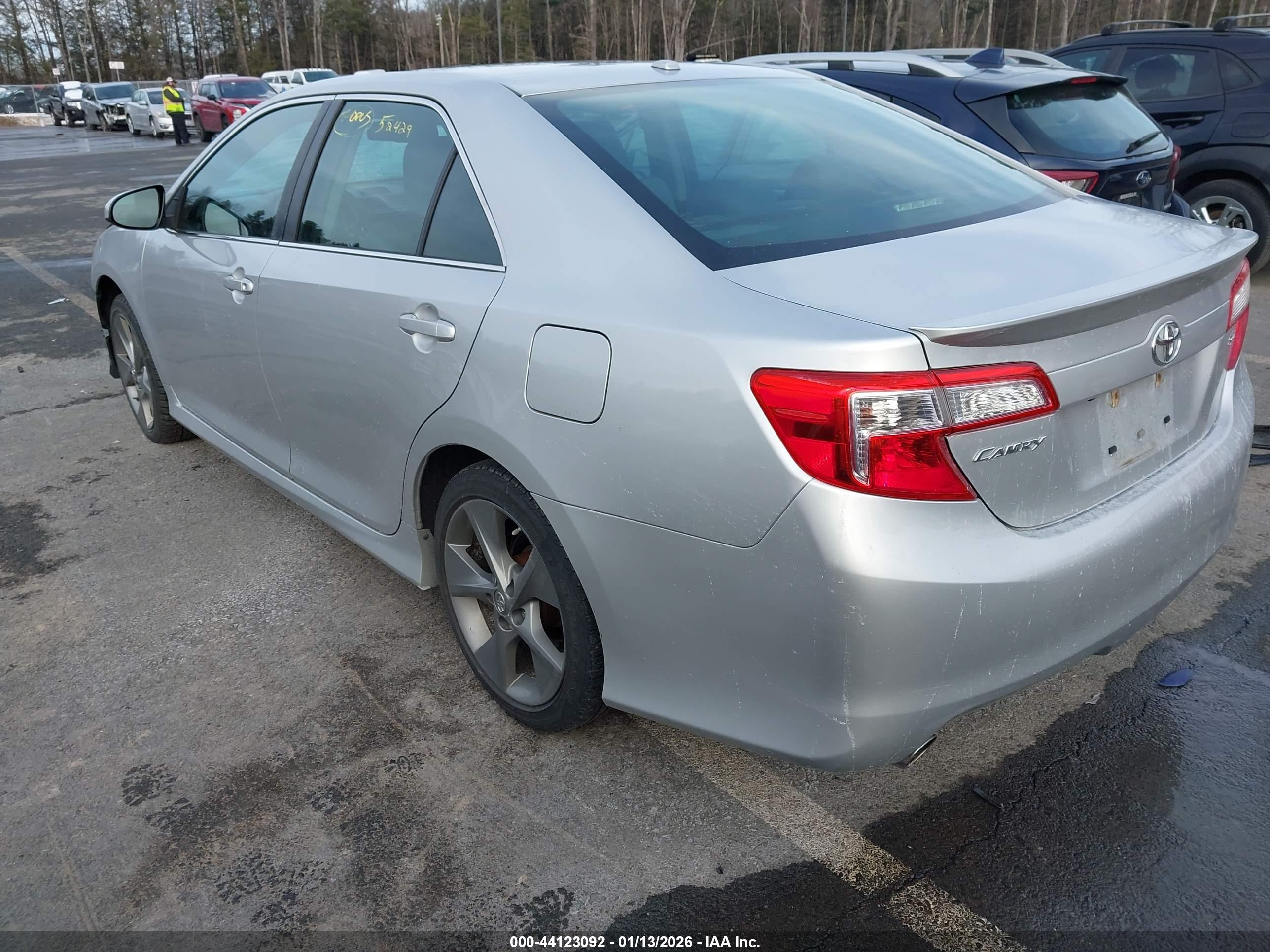 TOYOTA CAMRY image 3