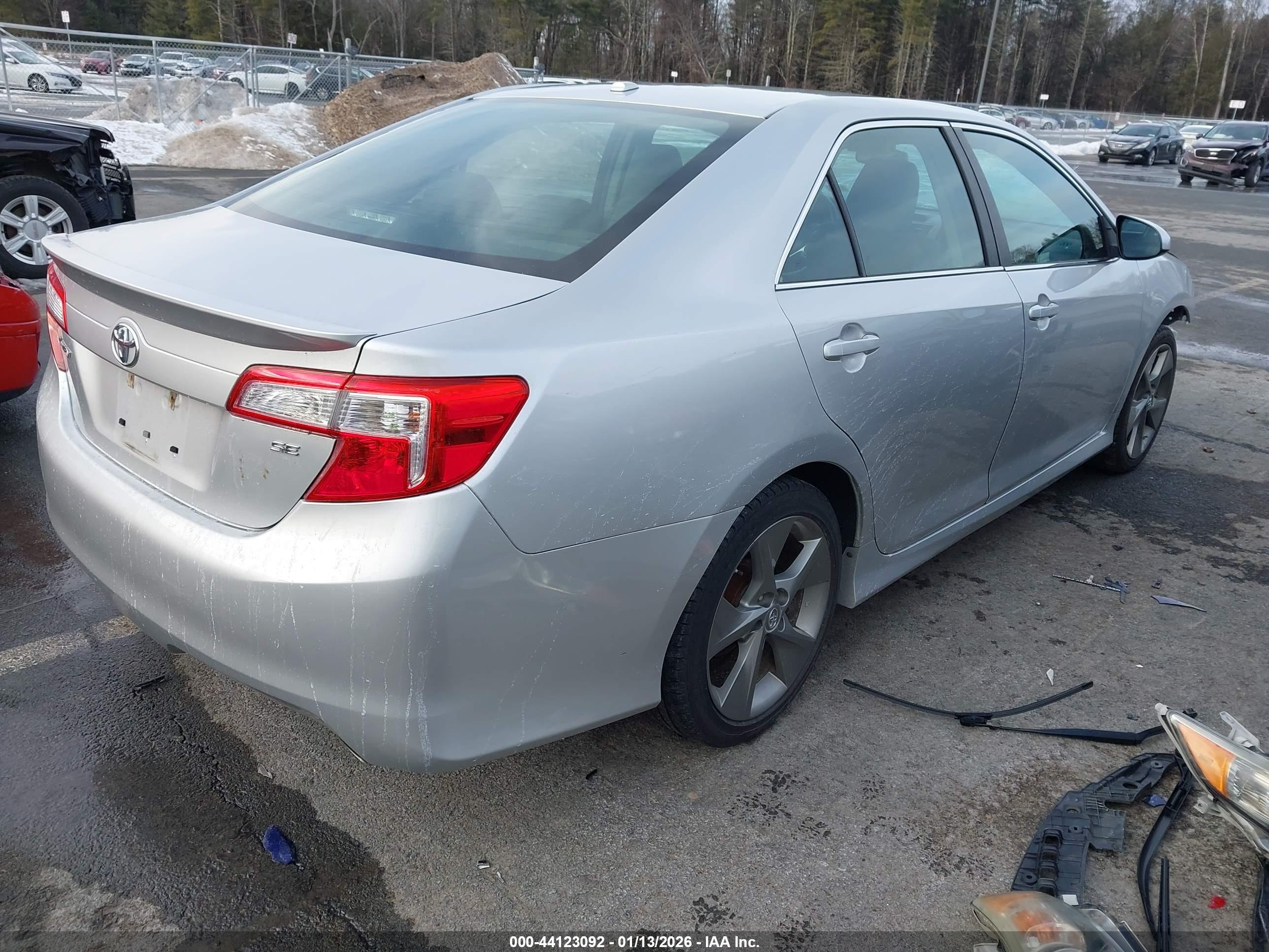 TOYOTA CAMRY image 4