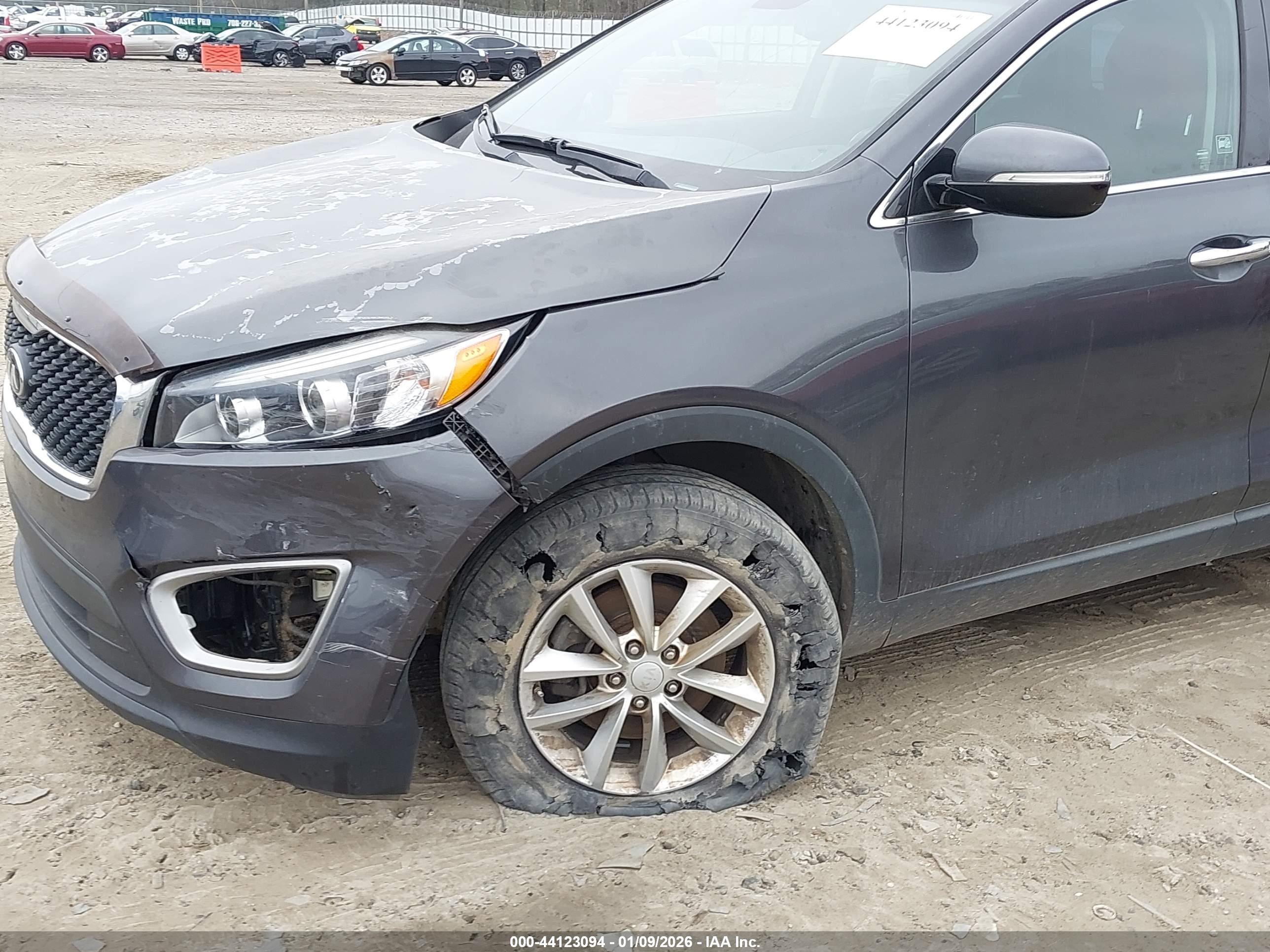 KIA SORENTO image 6