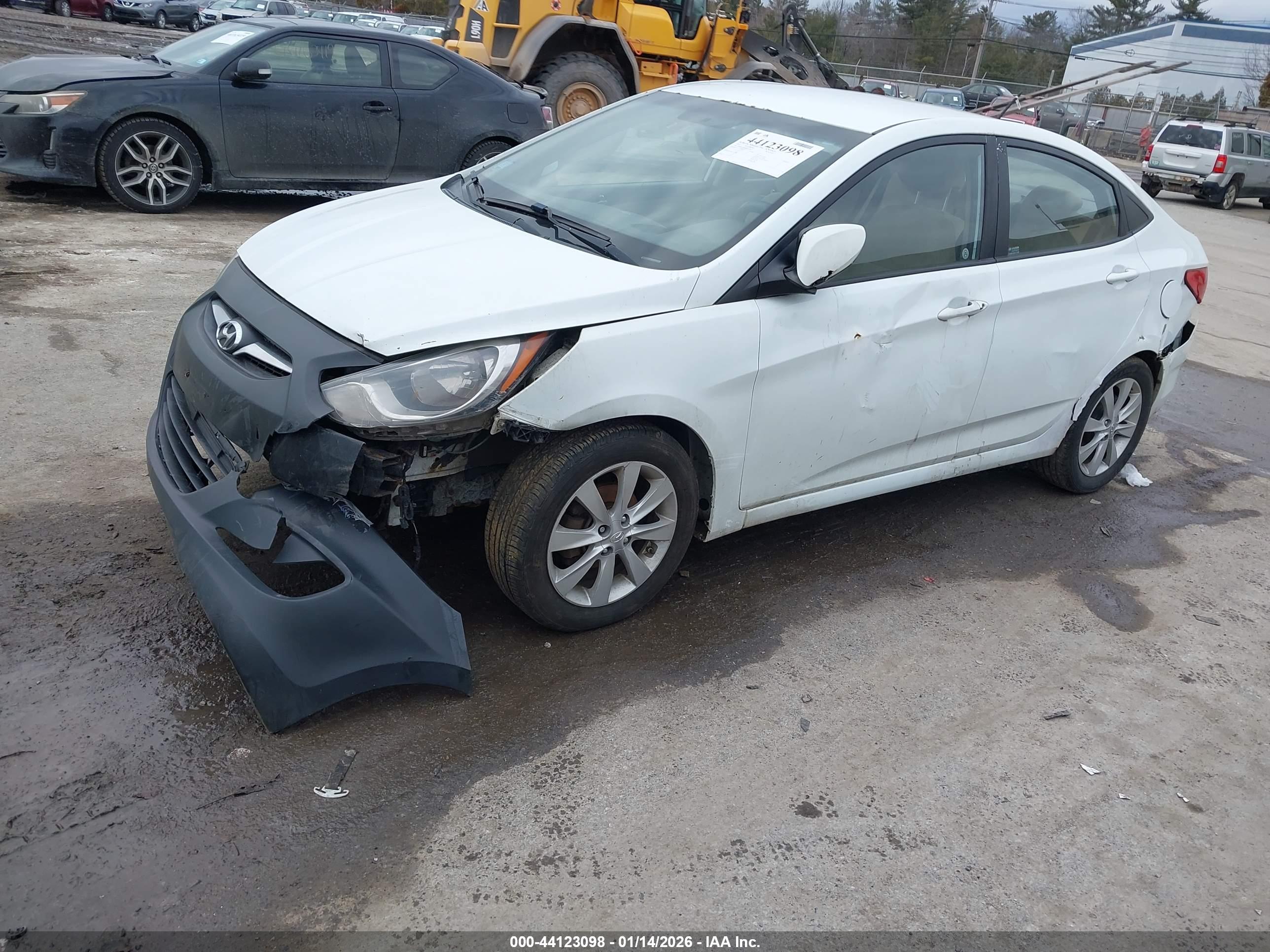 HYUNDAI ACCENT image 2