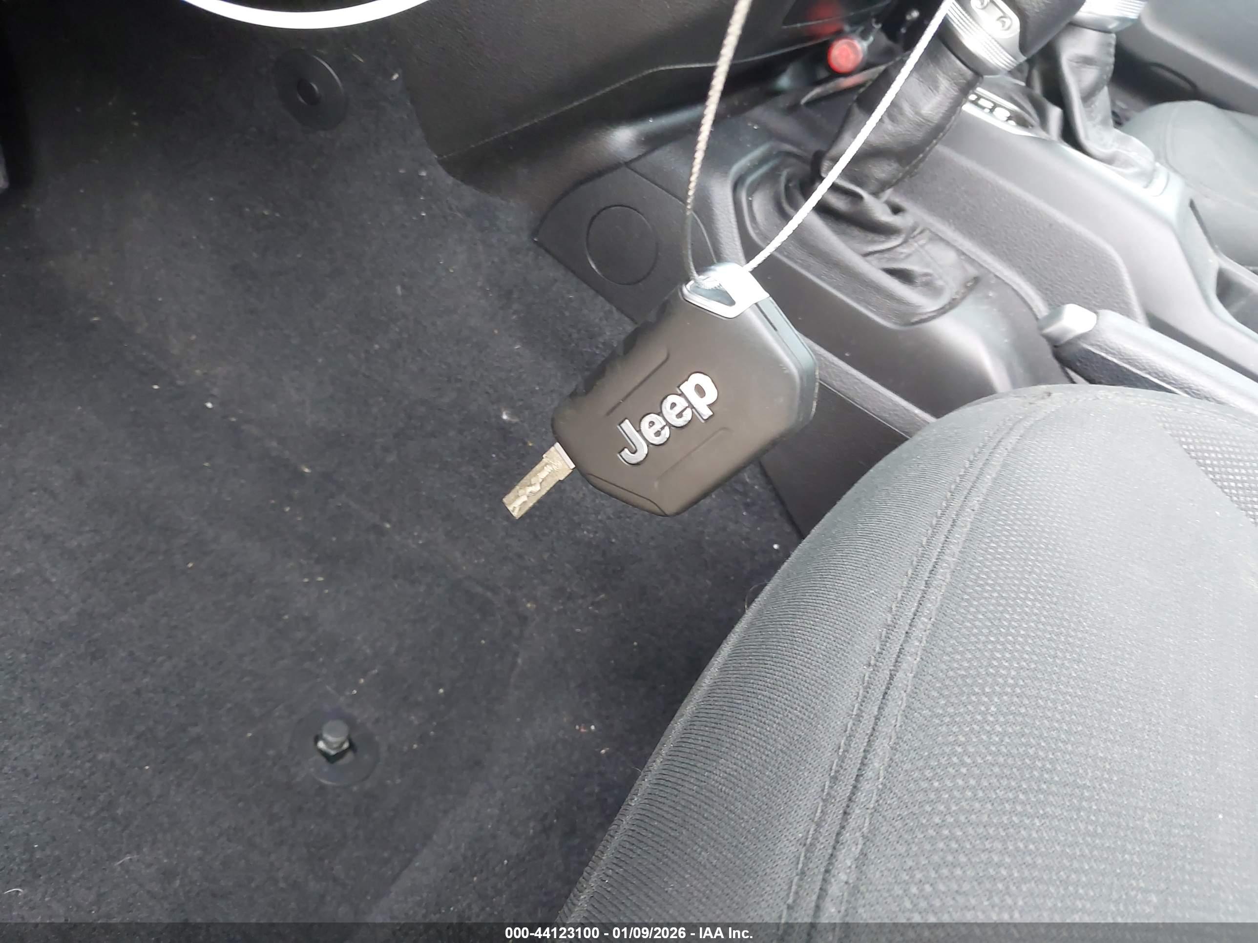 JEEP WRANGLER image 11