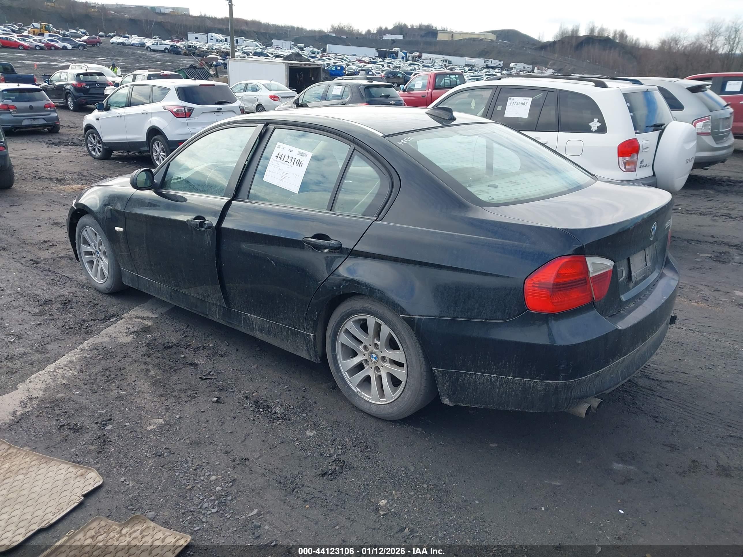 BMW 325I image 3