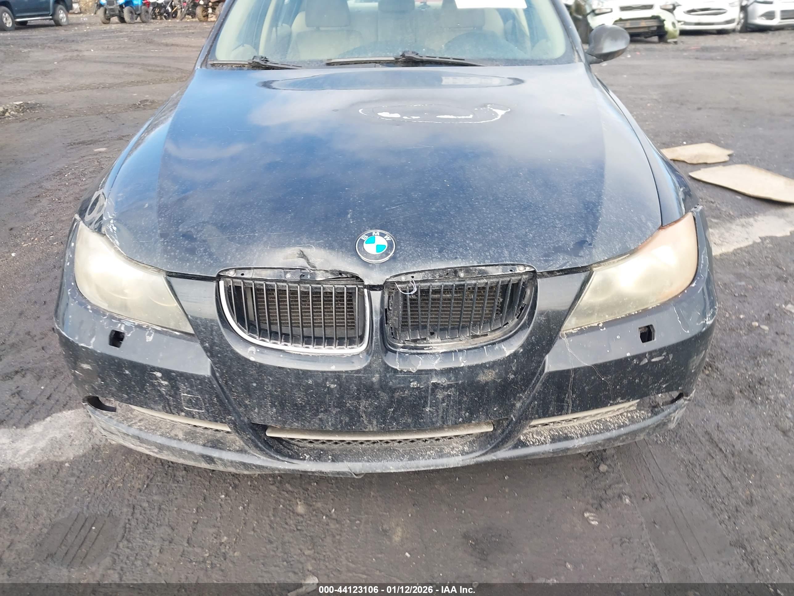 BMW 325I image 6