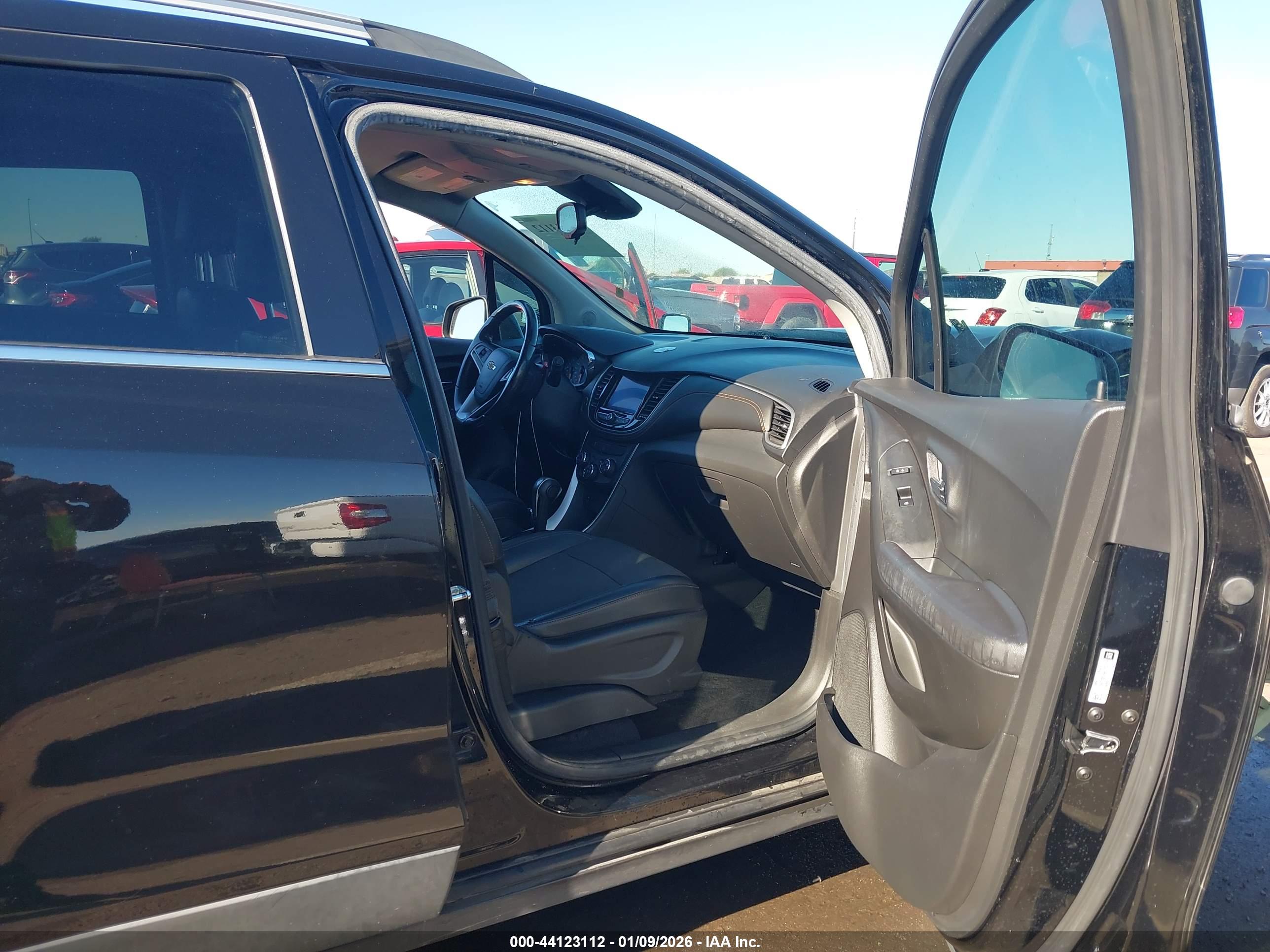 CHEVROLET TRAX image 5