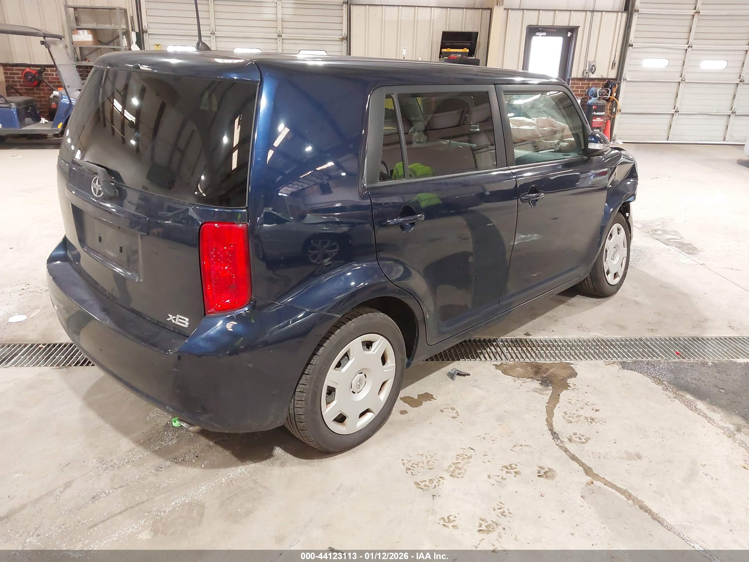 SCION XB image 4