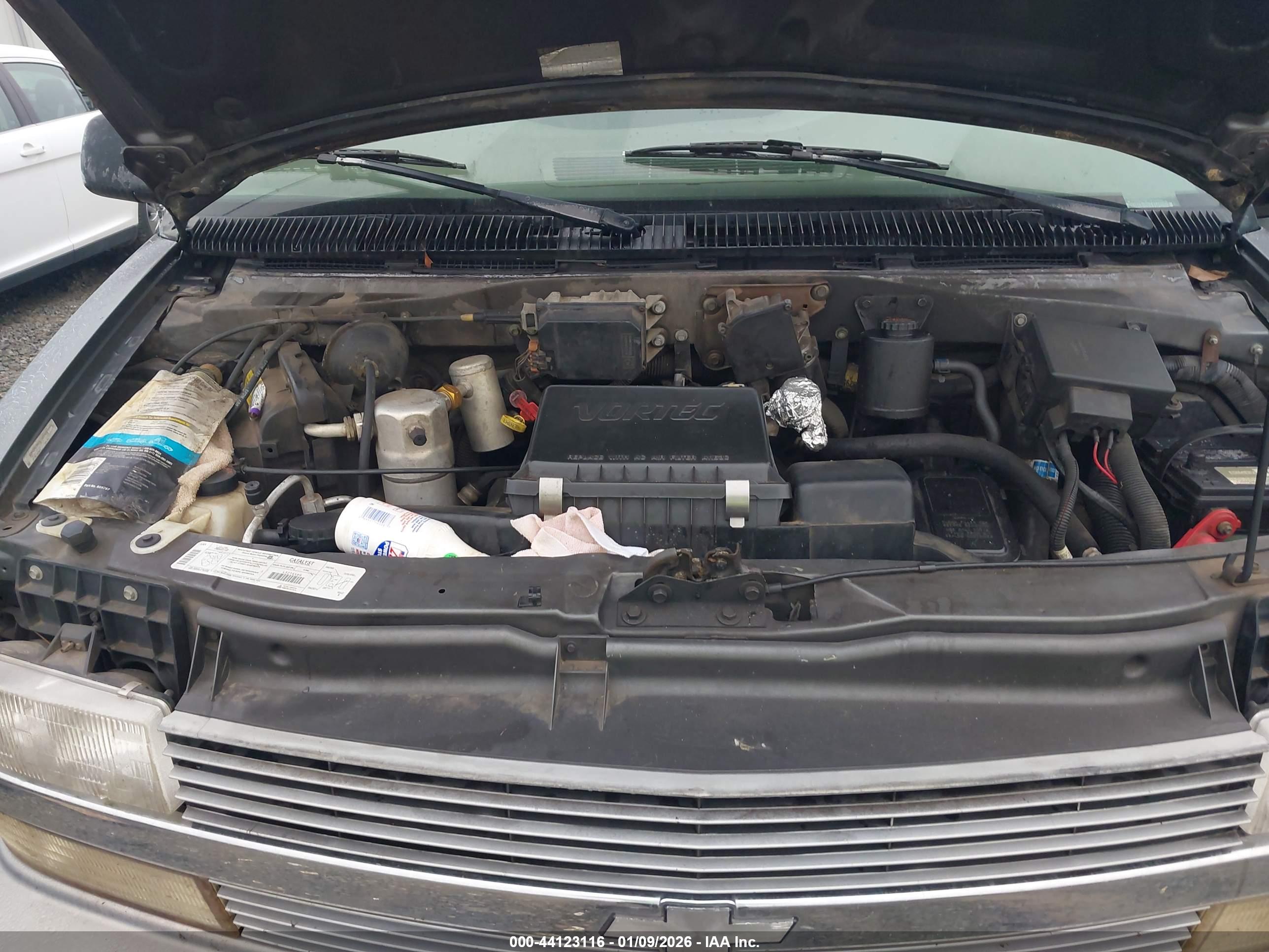 CHEVROLET ASTRO image 10
