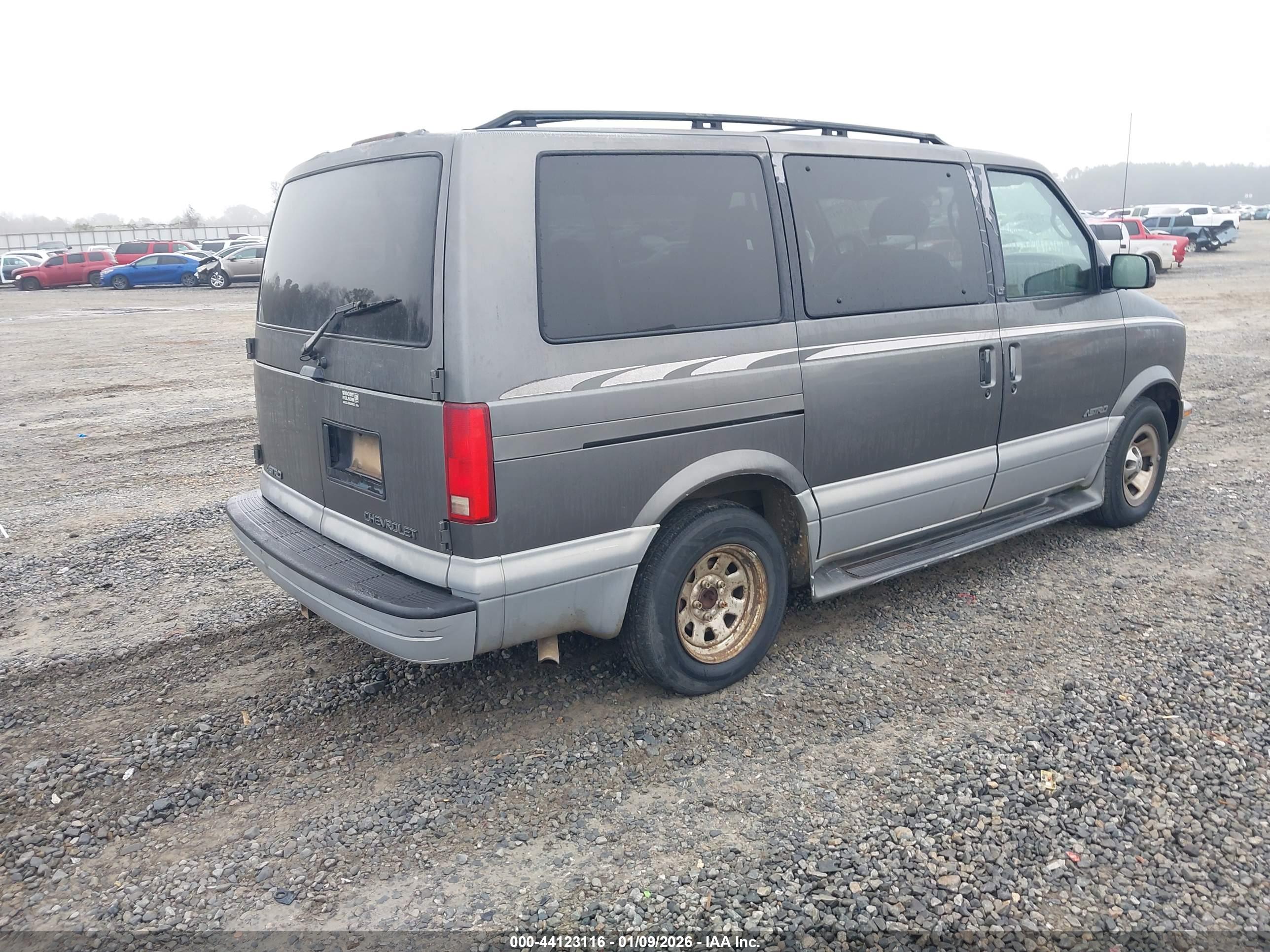 CHEVROLET ASTRO image 4