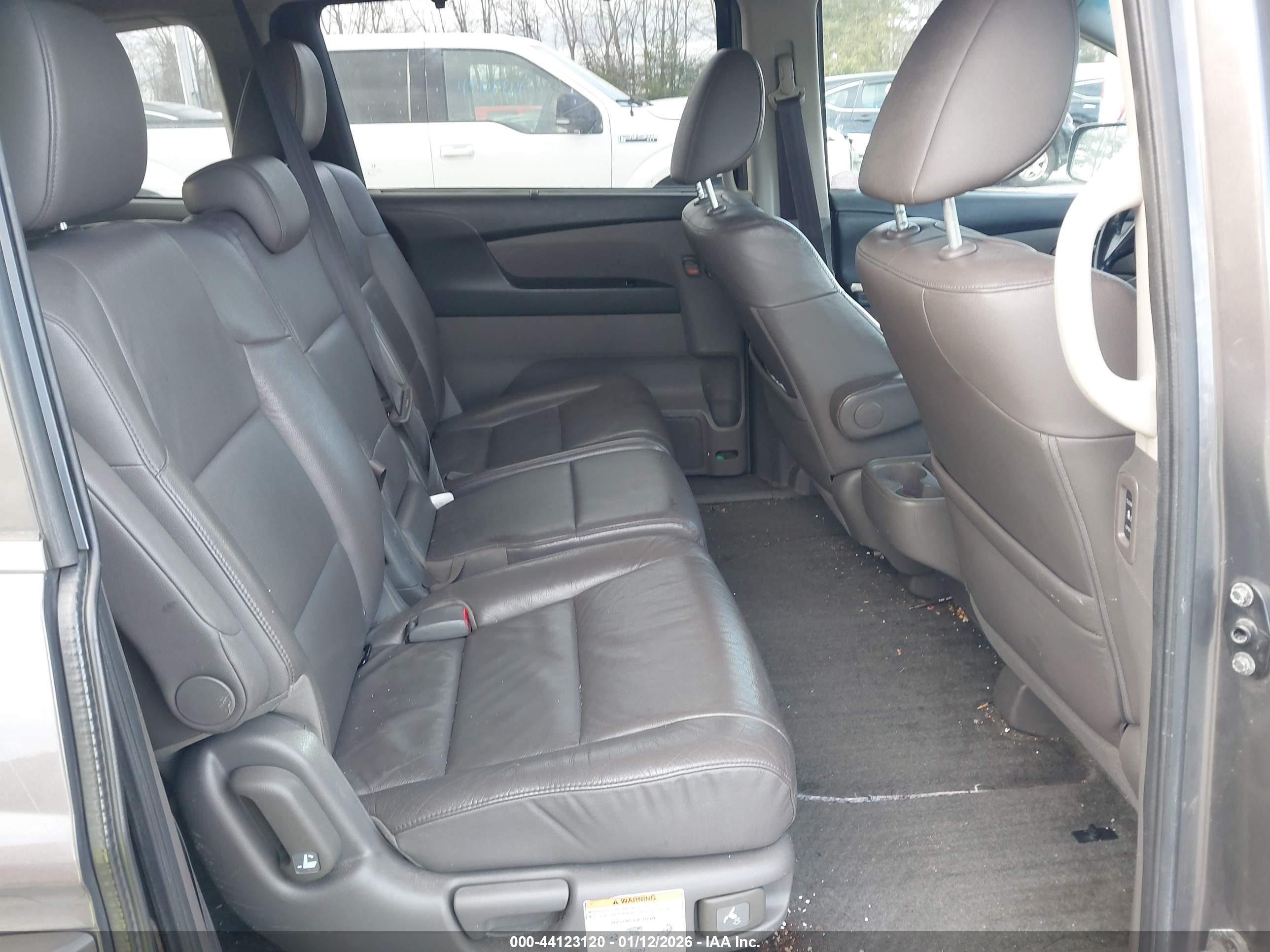 HONDA ODYSSEY image 8