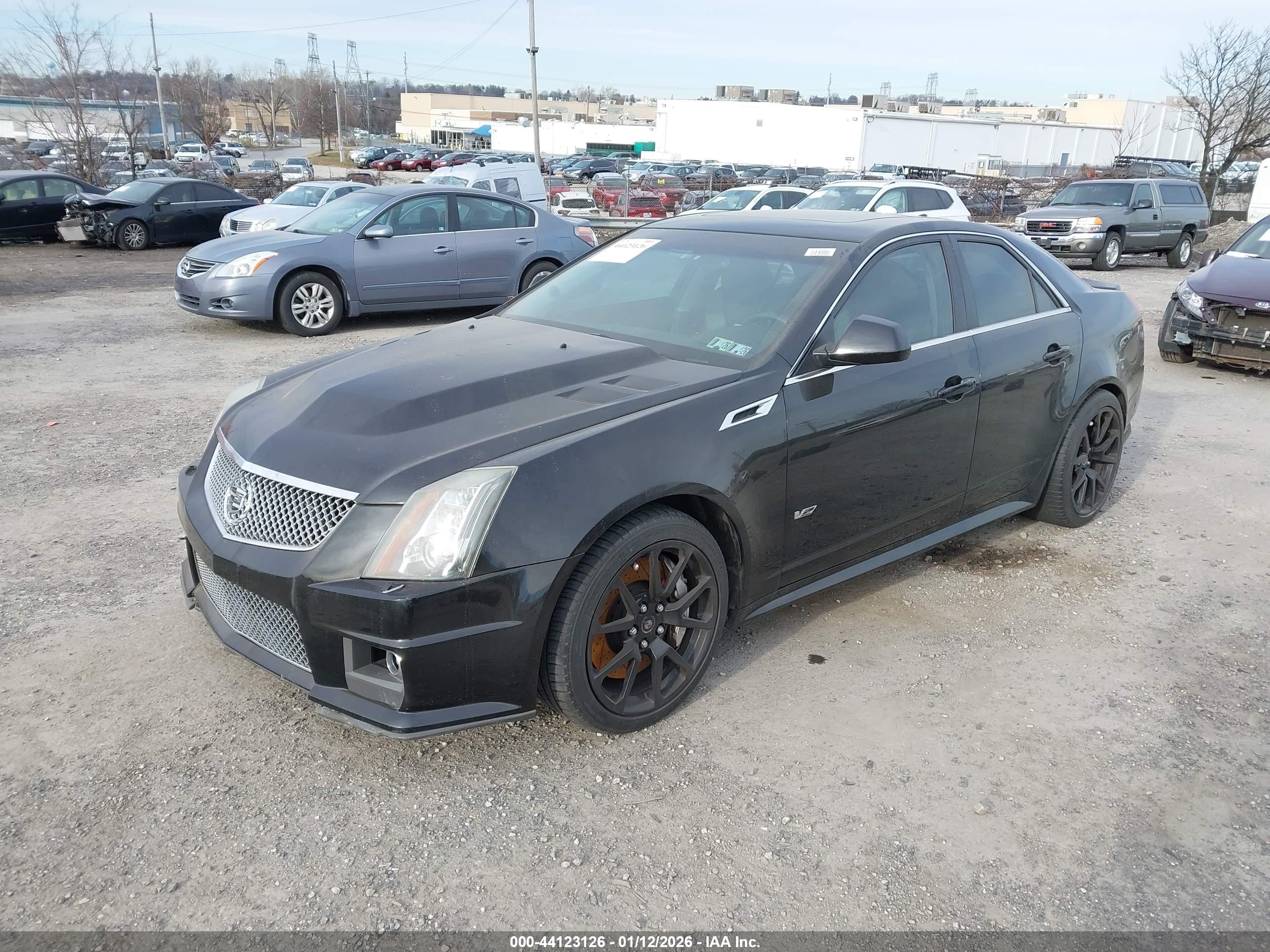 CADILLAC CTS-V image 2