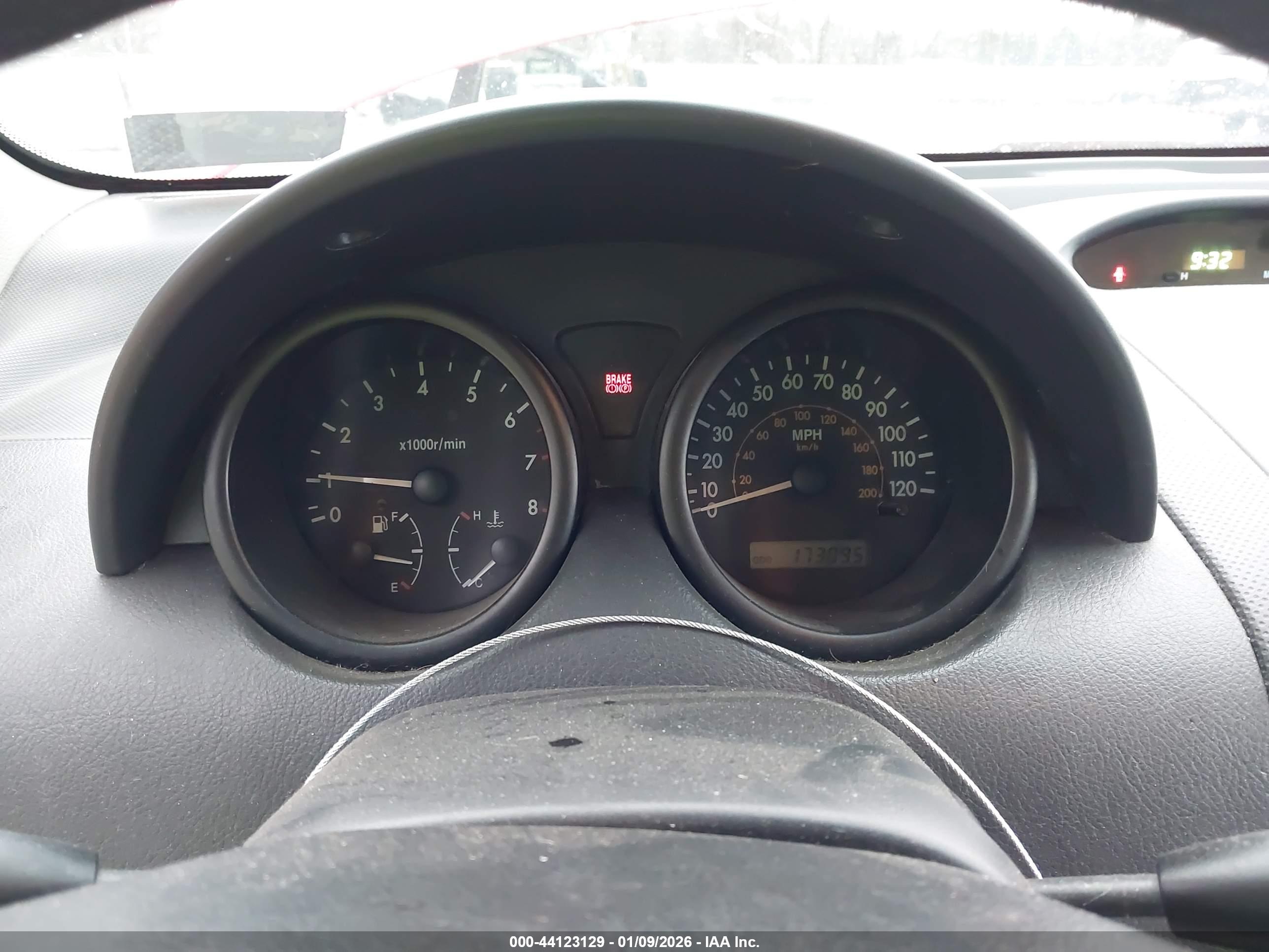 CHEVROLET AVEO image 7