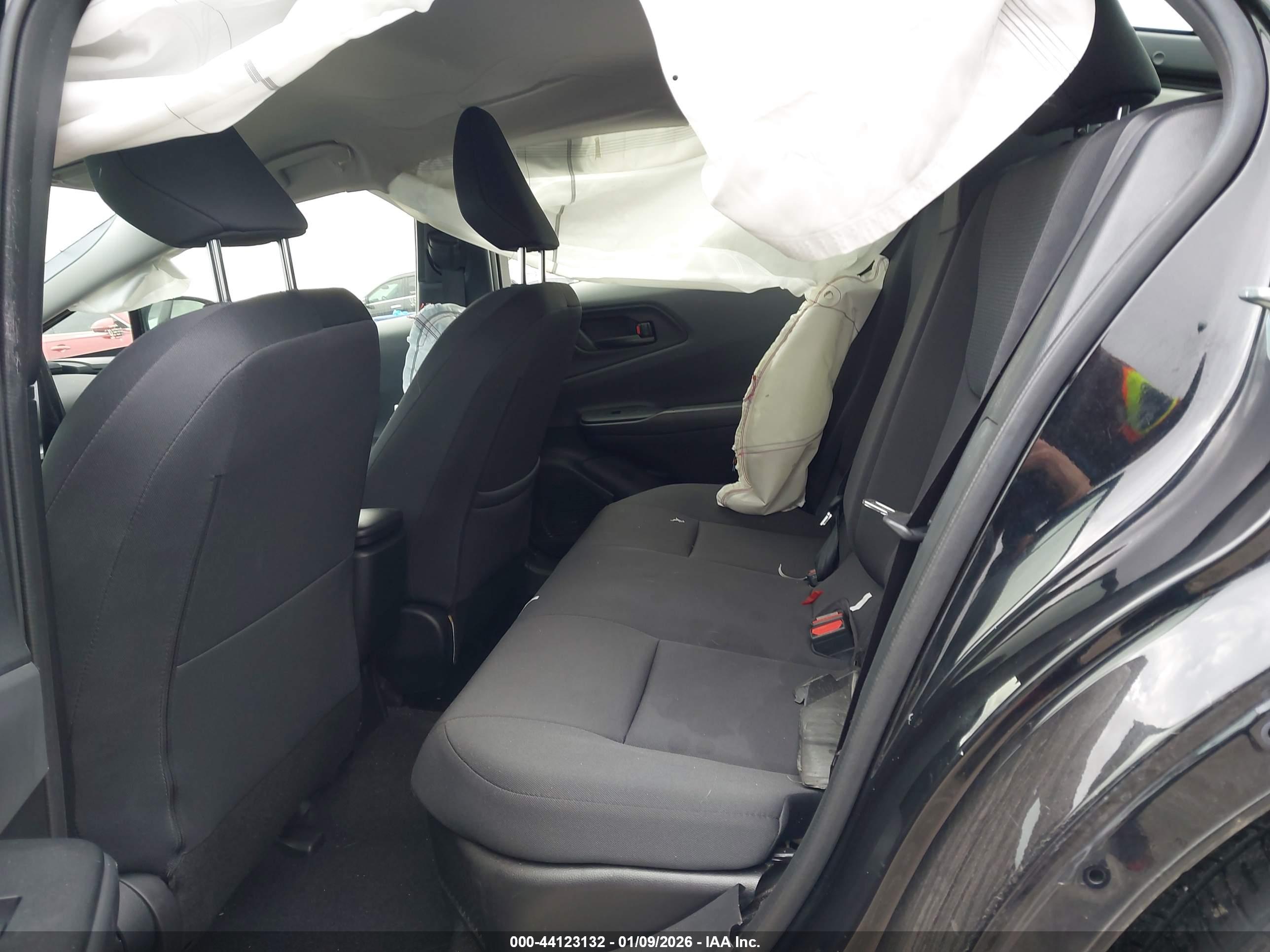 TOYOTA PRIUS image 8