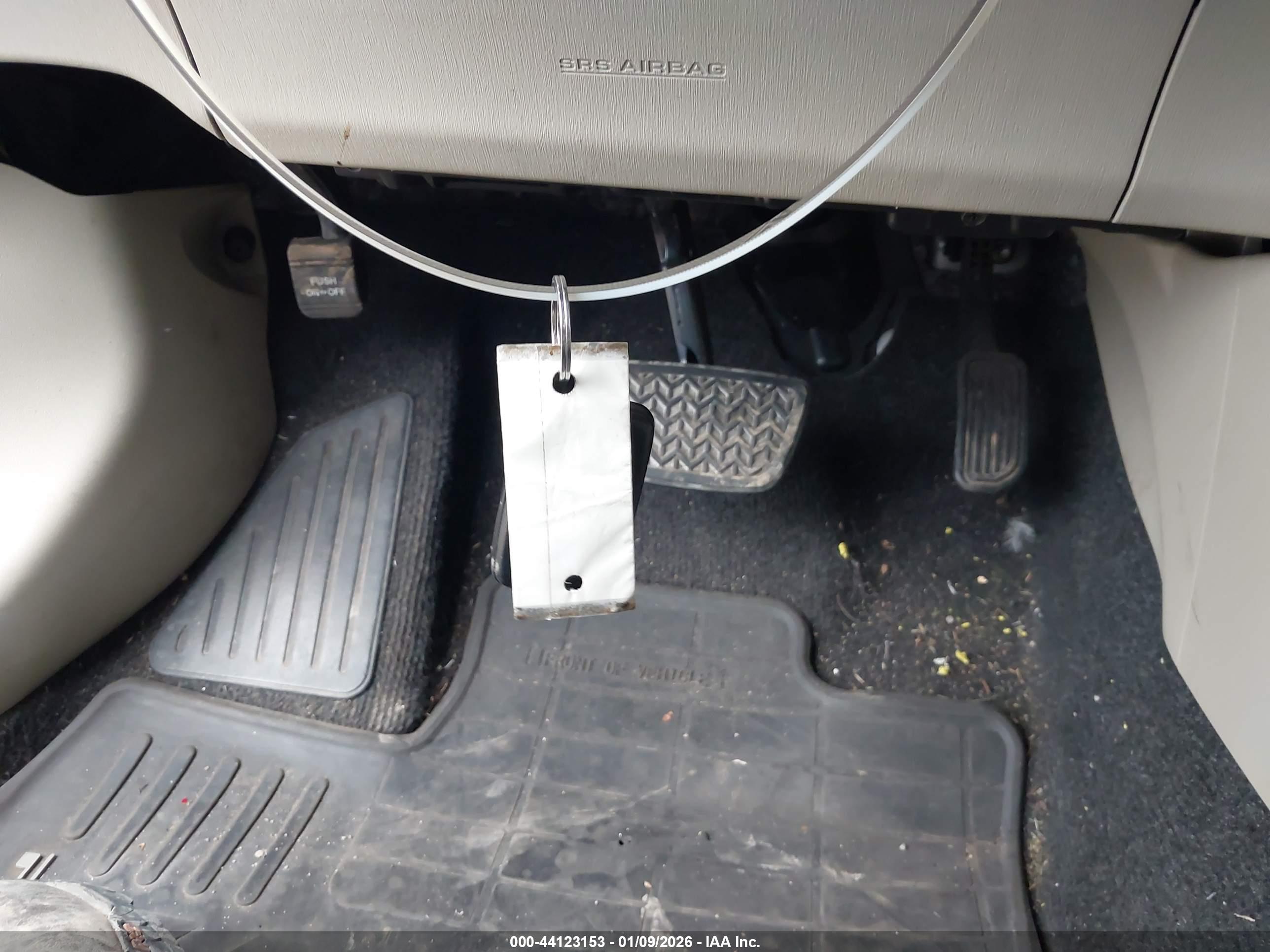 TOYOTA PRIUS image 11
