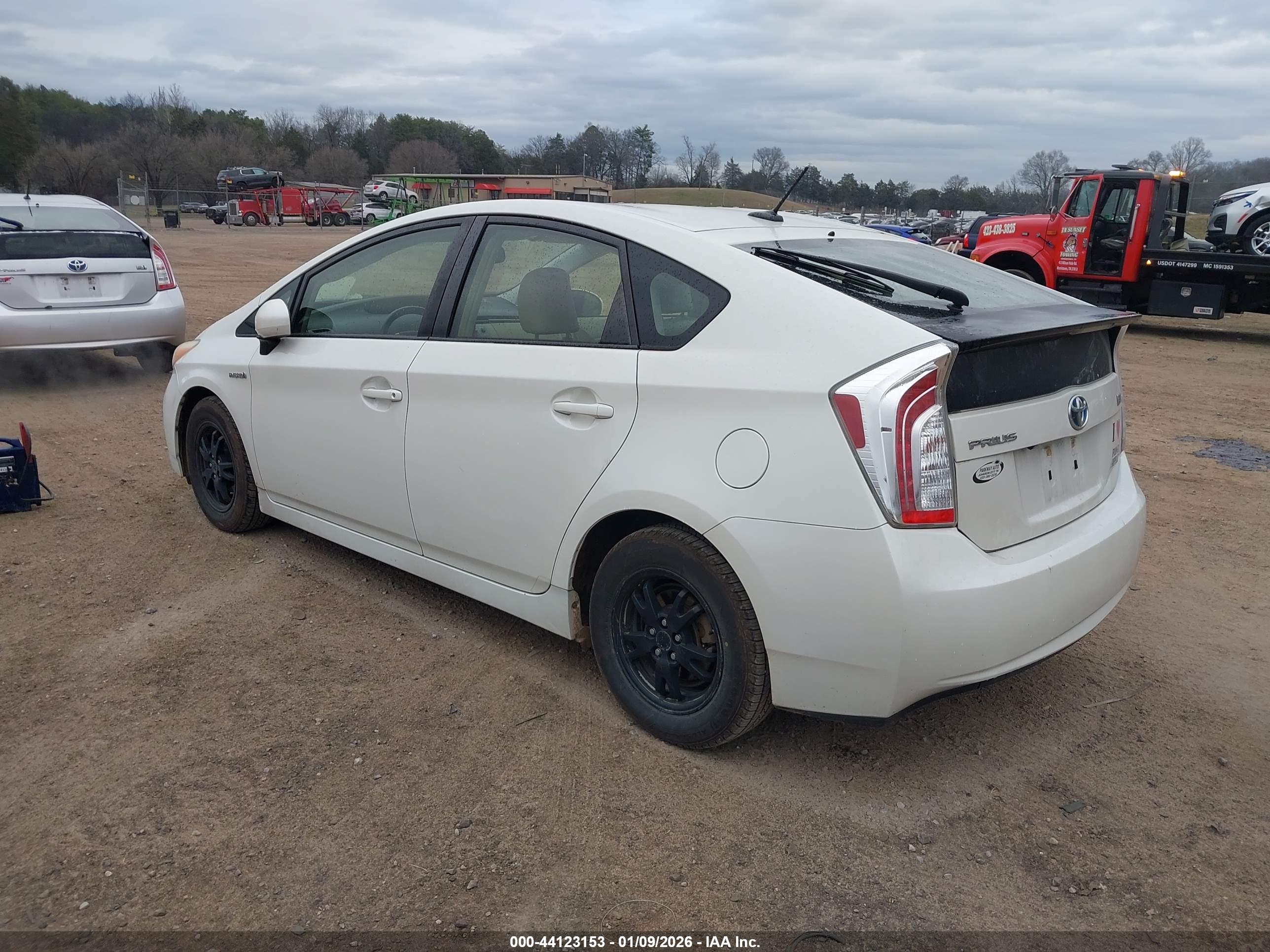 TOYOTA PRIUS image 3