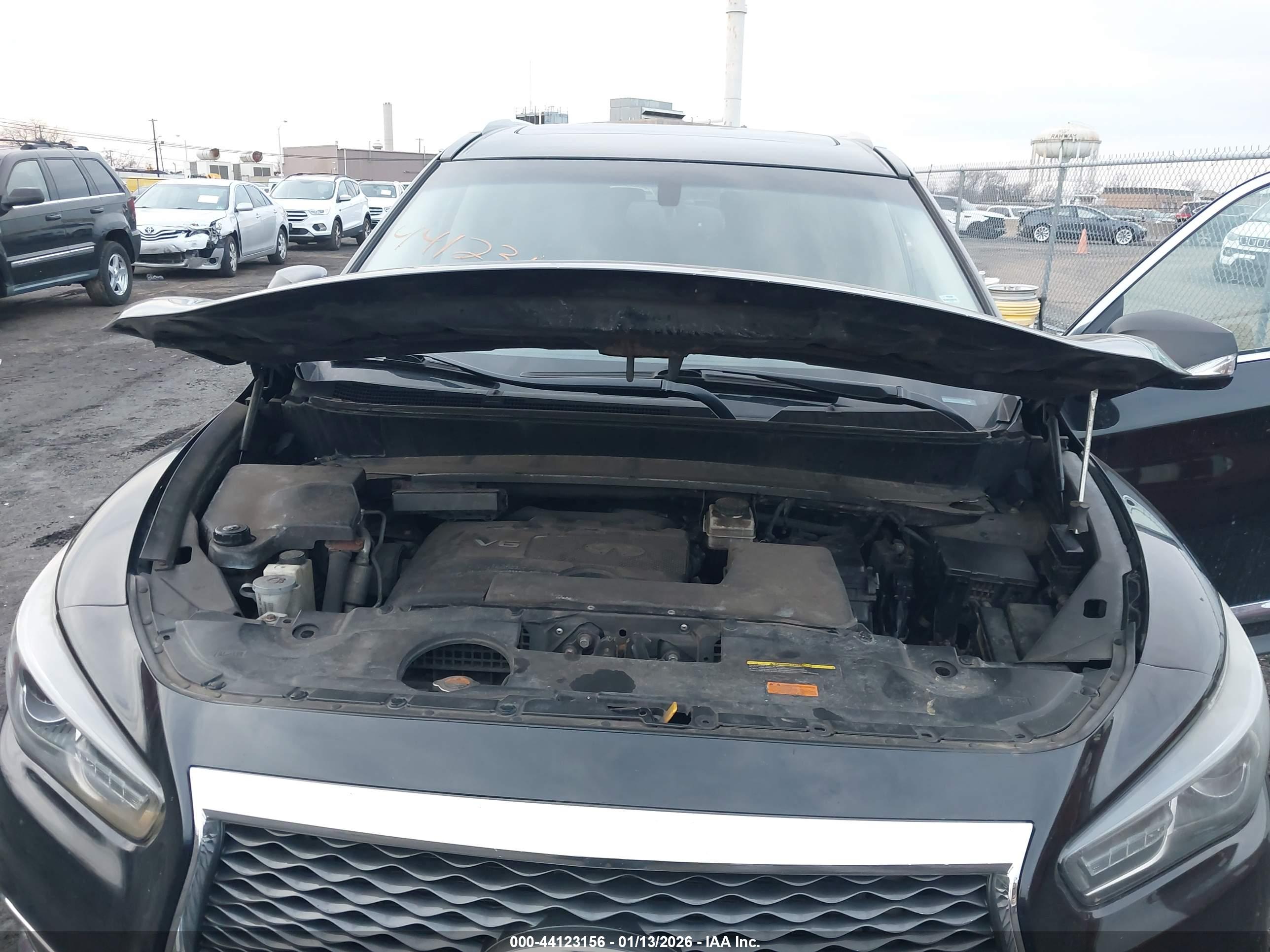 INFINITI QX60 image 10