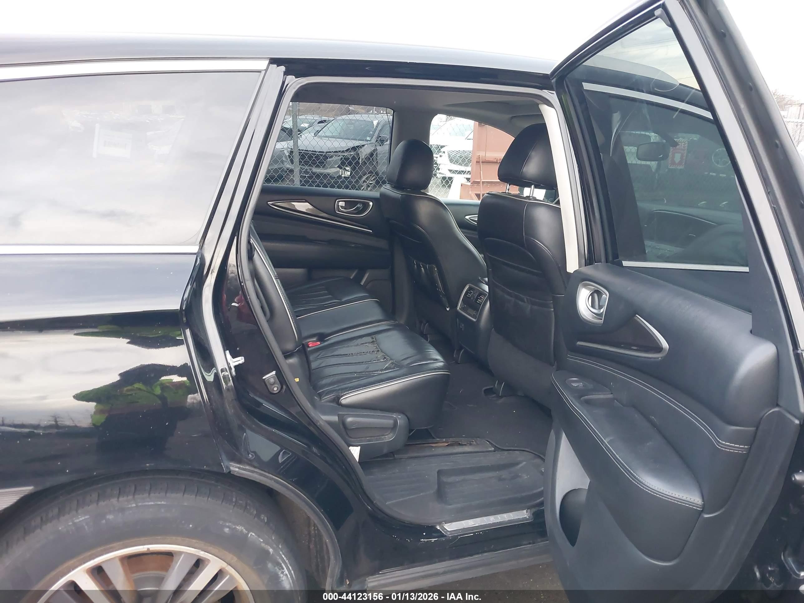 INFINITI QX60 image 8